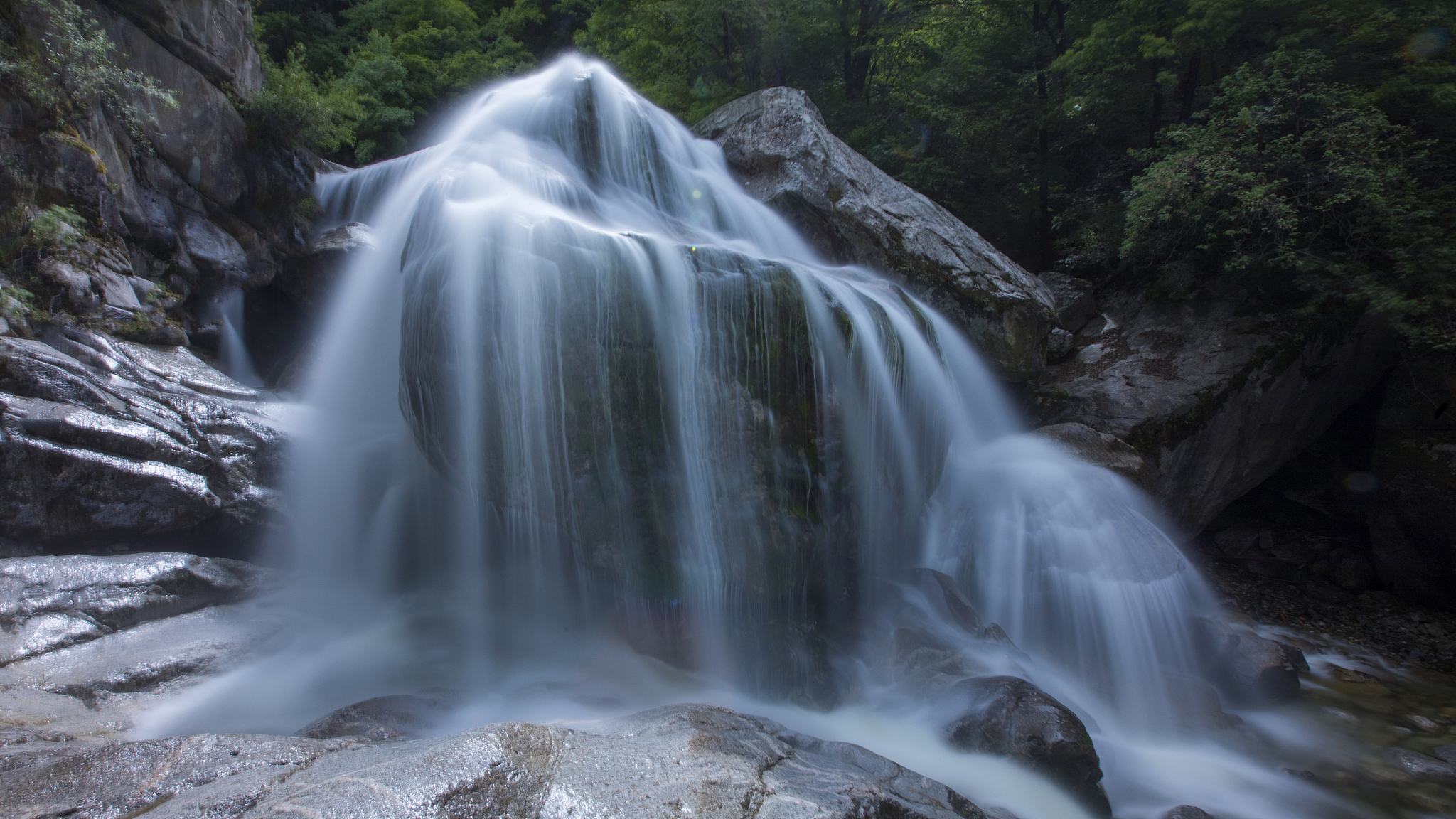 春日诗歌：描写春天的美好与希望