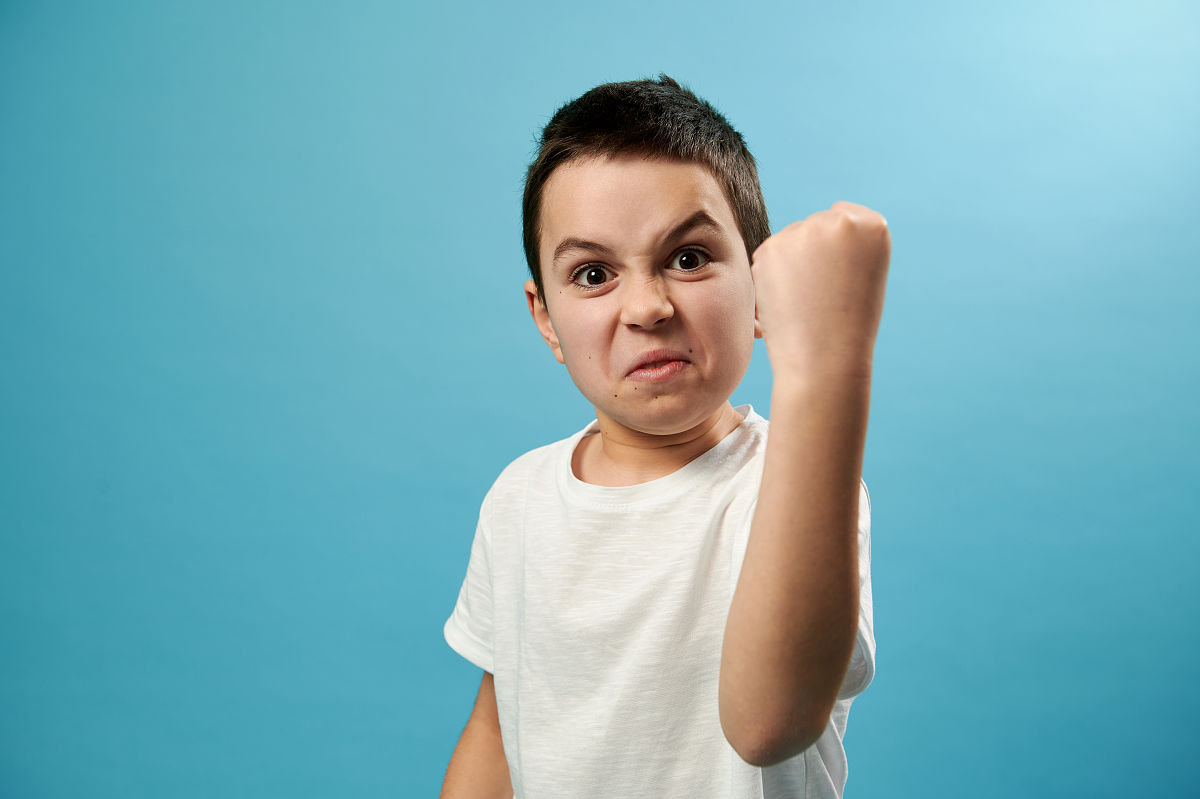 负面情绪传染论文选题意义