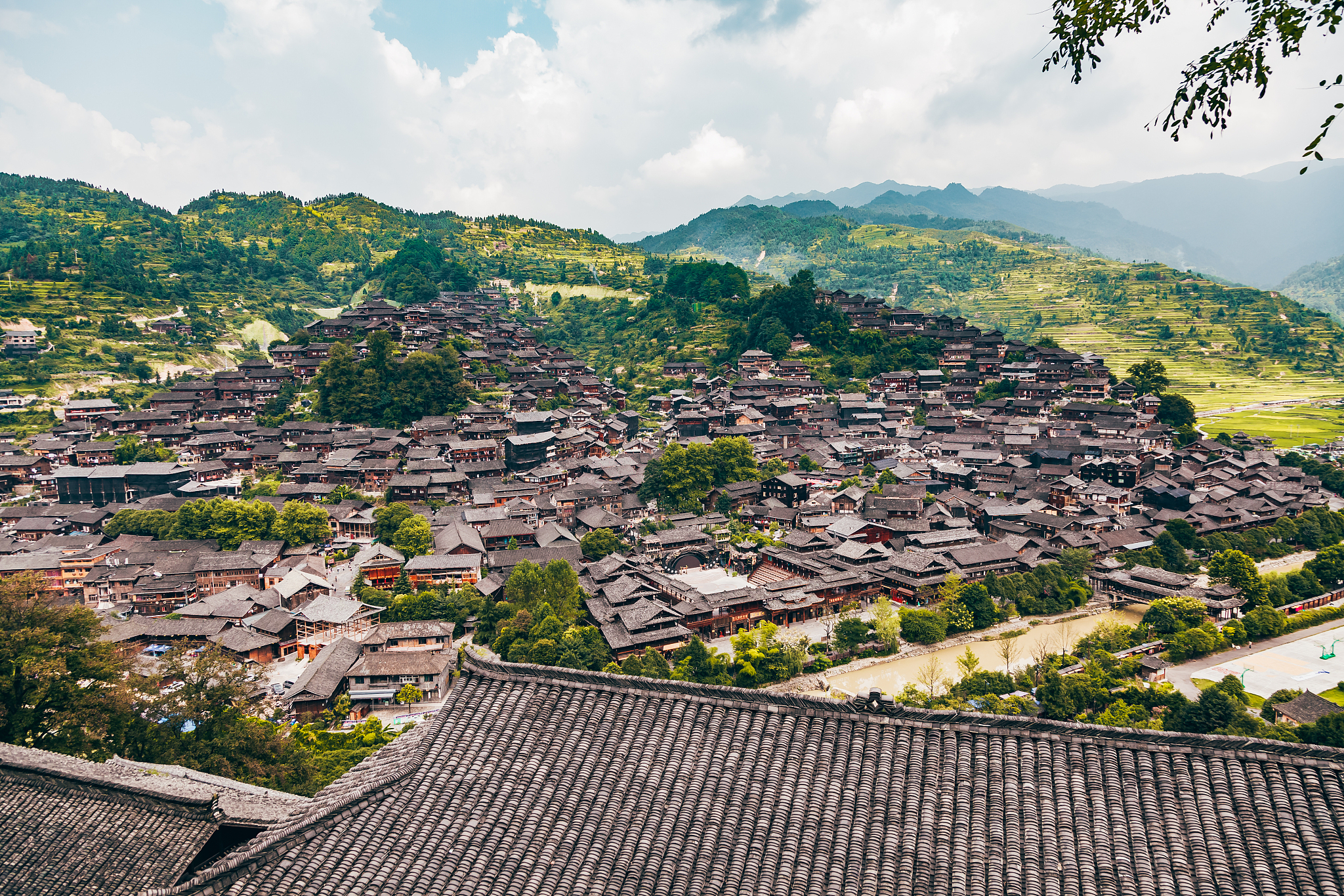 四、传统文化在西江千户苗寨乡村振兴中的成效一文化传承方面二经济发展方面三社会和谐方面四乡村形象方面