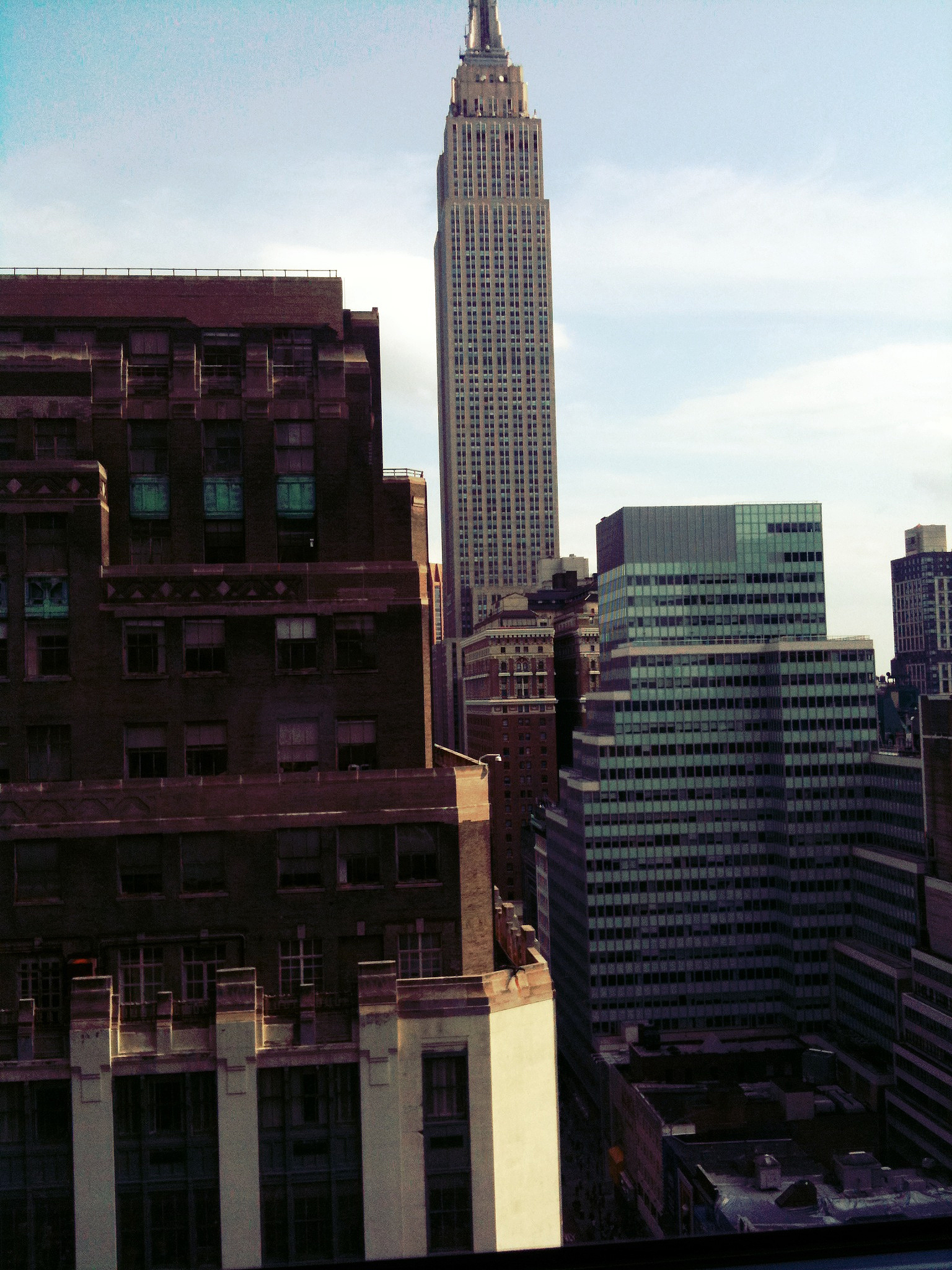 Which of the following statements is not trueAYou will find Broadway Times Square Wall Street Fifth Avenue and Central Park in New York CityBYou will find the White House the Washington Monument the L