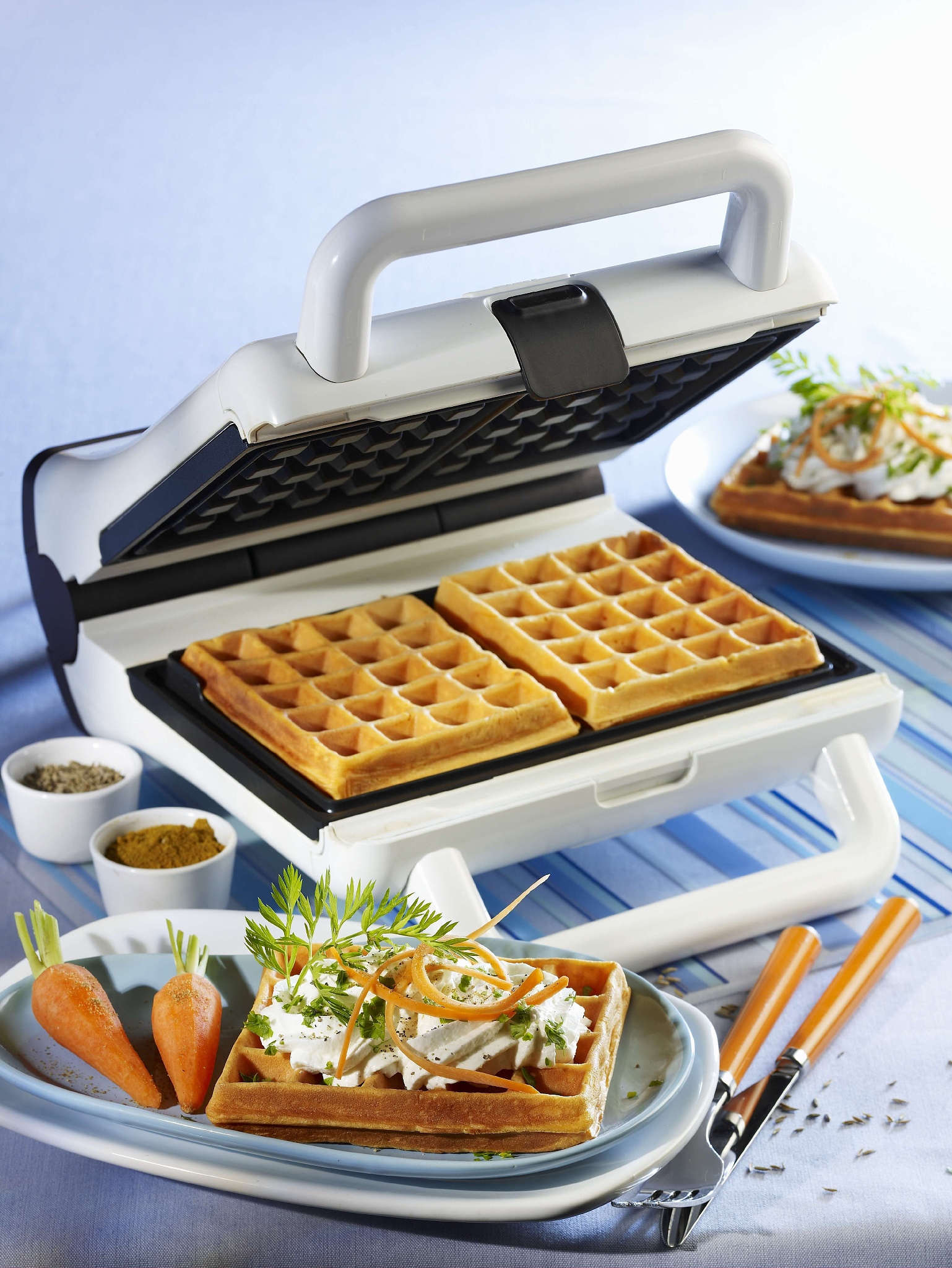 用英文重写这个标题Portable Fast Heating Sandwich Maker Mini Toaster具有更好的可读性长度不要超过200个字符