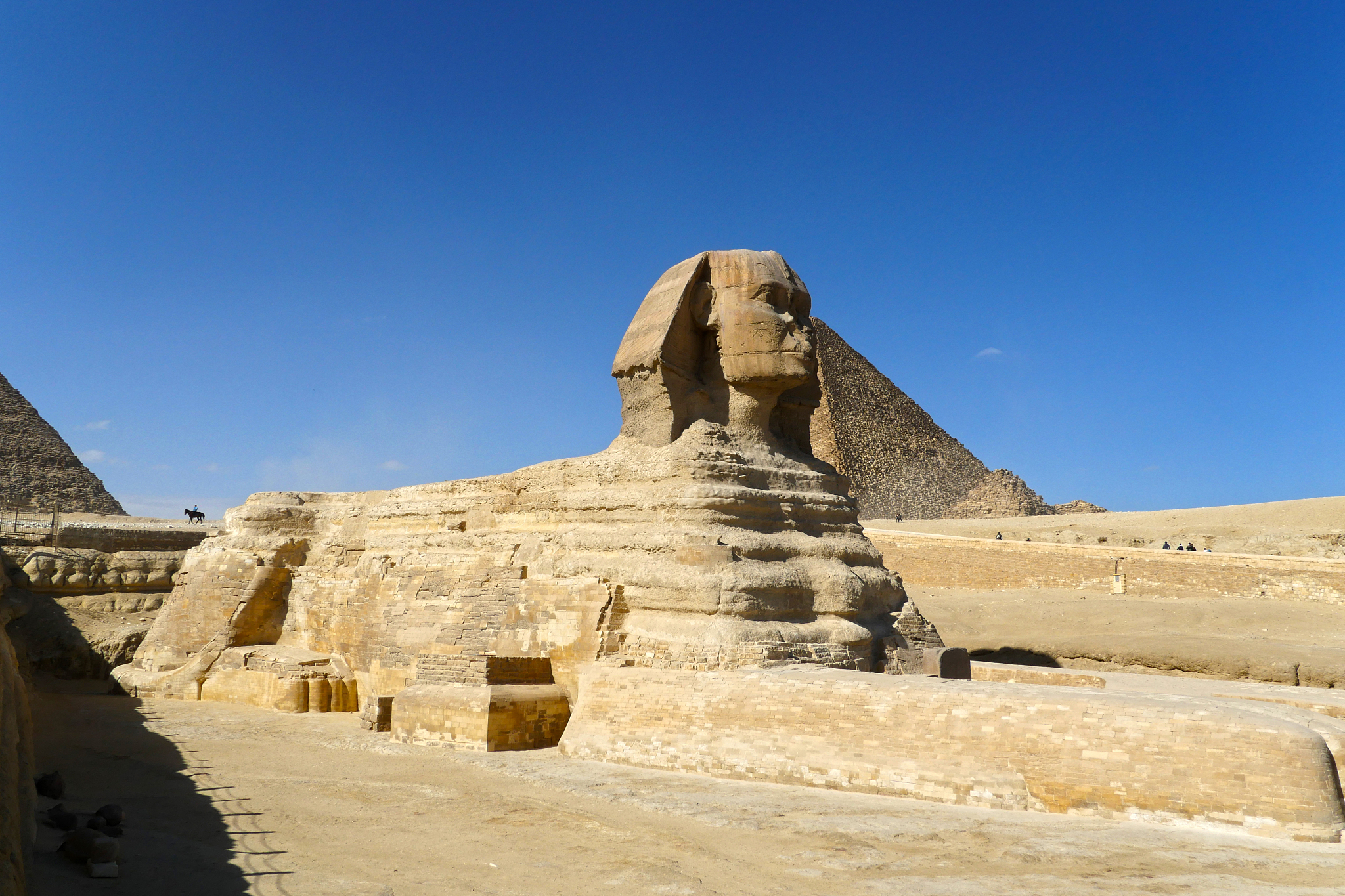 the great sphinx at giza plateau
