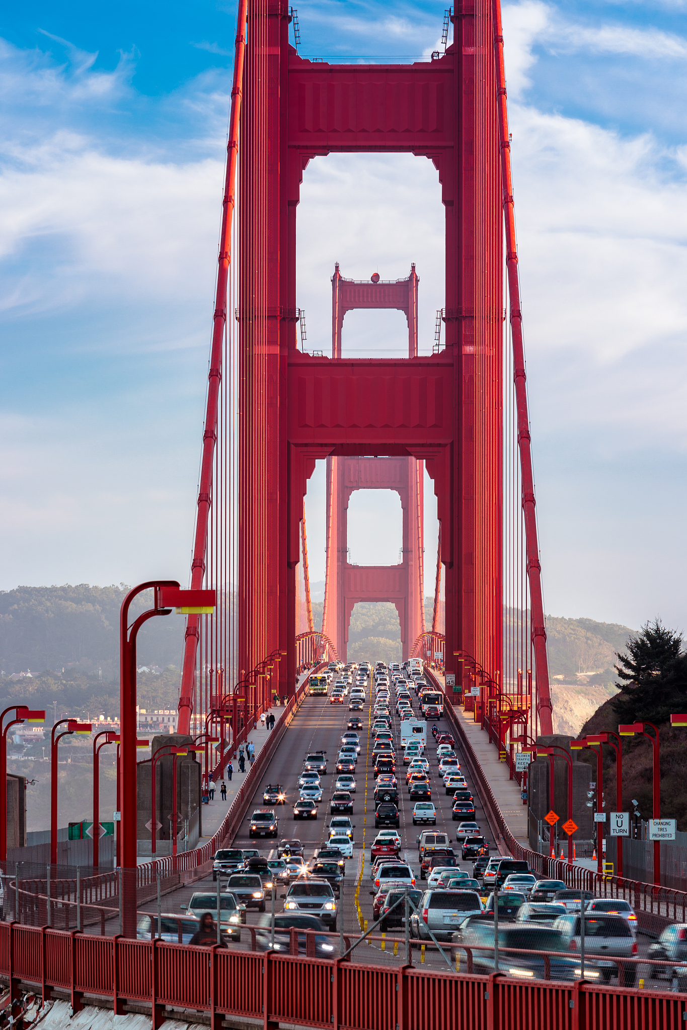 帮我写一个旅游的网页