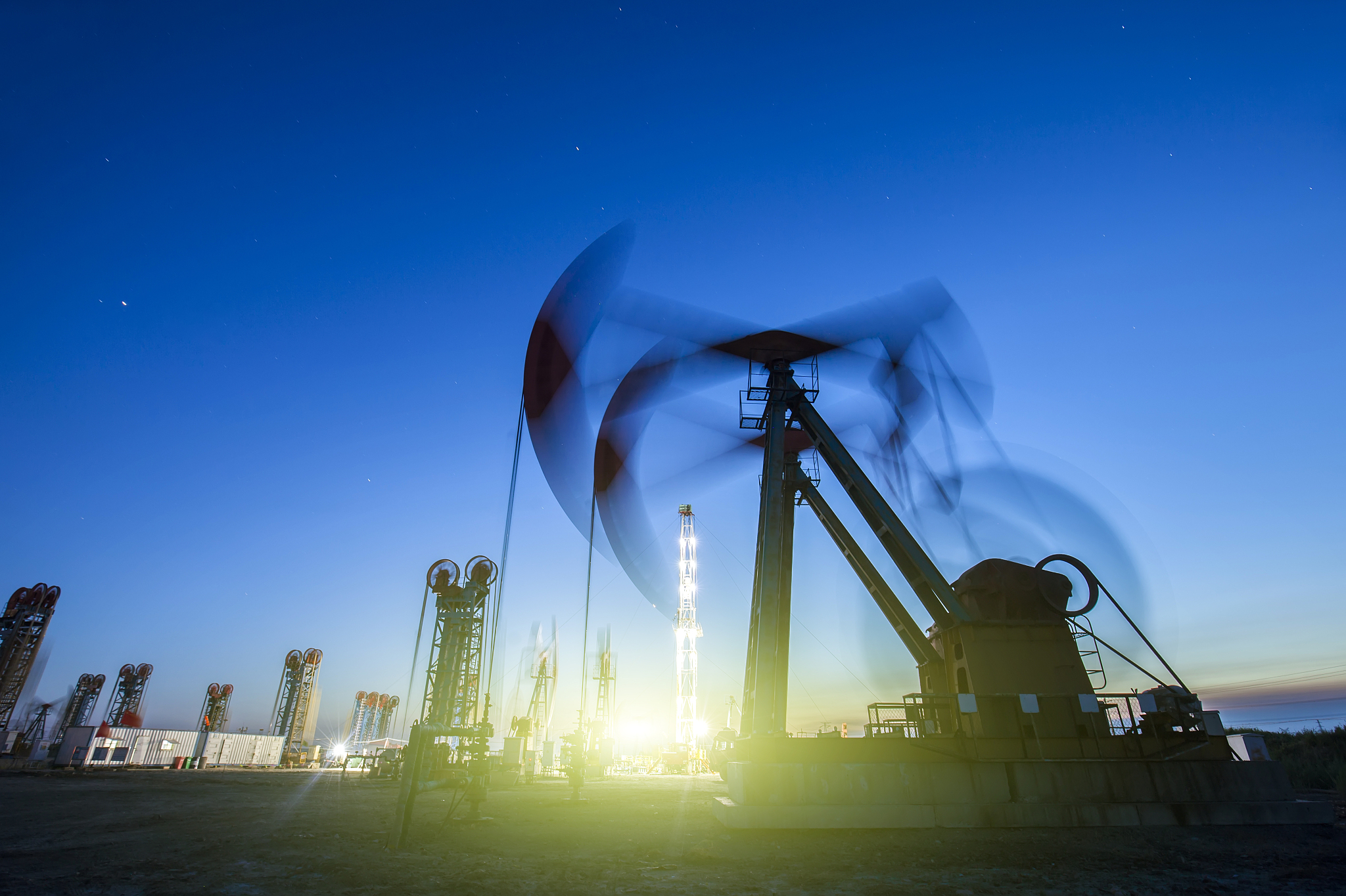 请写一篇关于阅读《大庆精神》等相关书籍的感想字数要求1000字