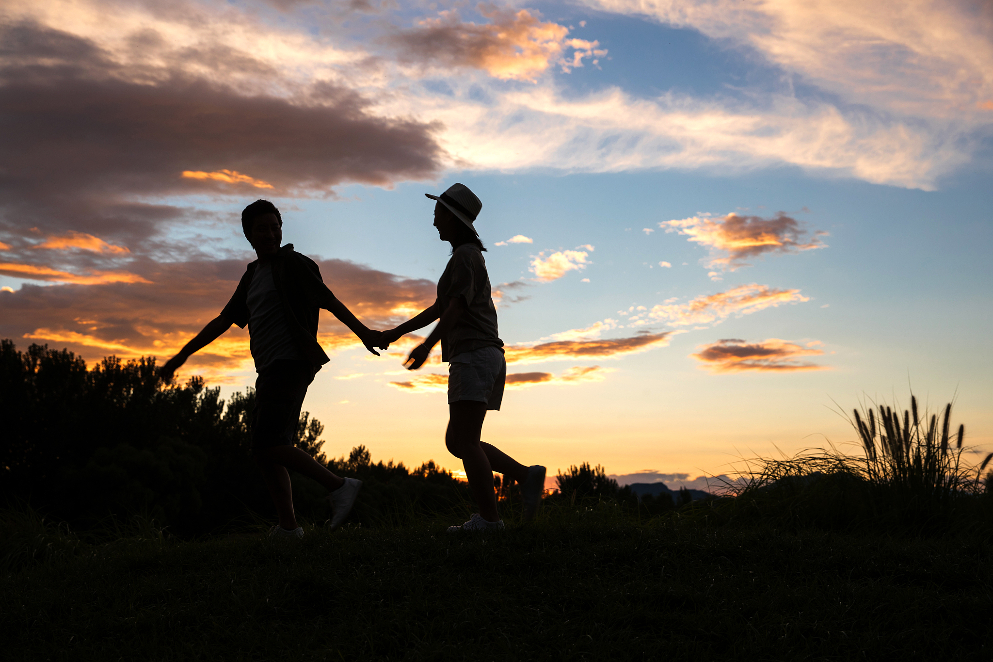 因为有你今天的落日甚是可爱