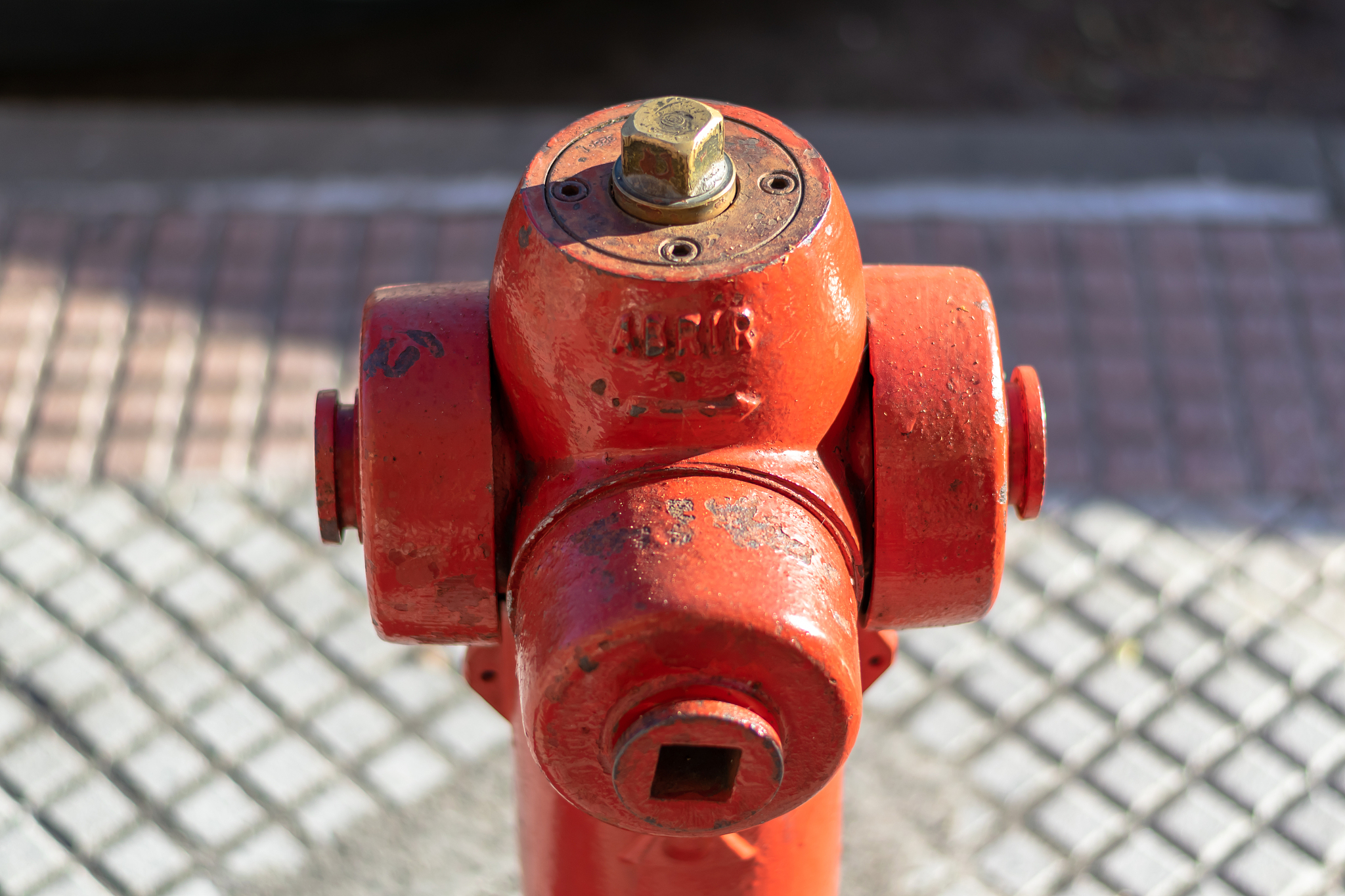 ¿Cómo abrir una lata de gasolina找到和这个标题意思表达相近但是在google ads中有搜索量的词