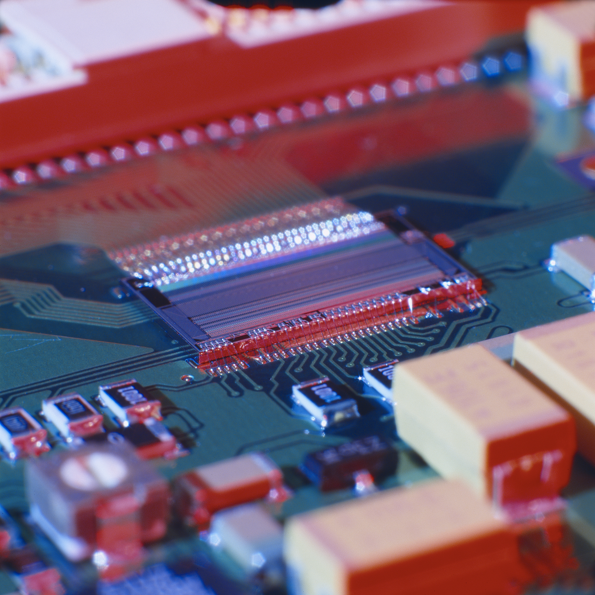 NFNX3-H1810-AC2 主板兼容的CPU | Intel 第8代处理器