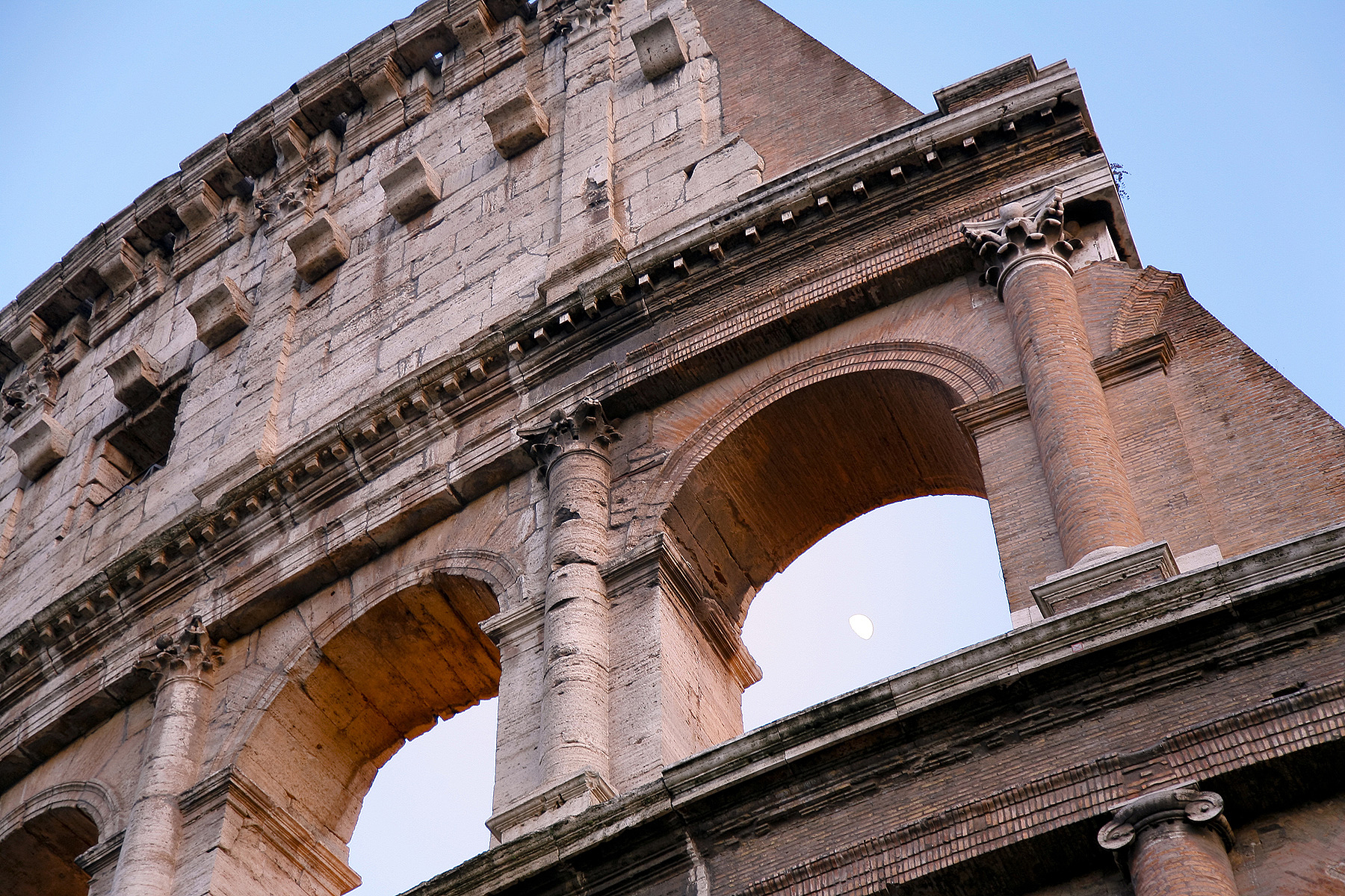 青岛旅游学校旅游英语专业就业方向：从导游到国际酒店管理