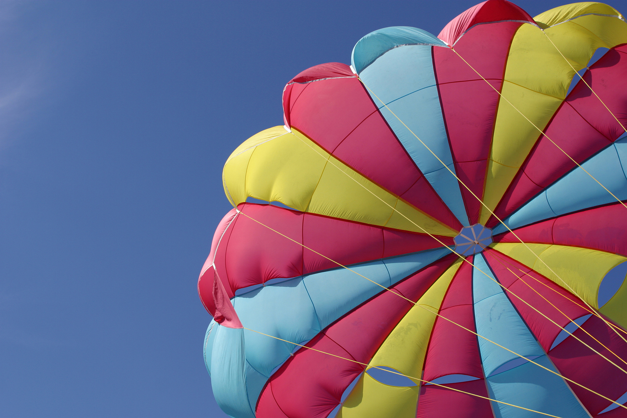 parasail in sky