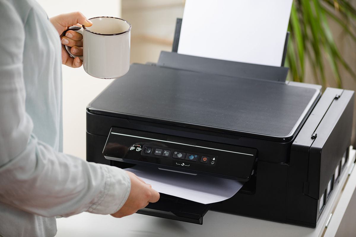 用50个字描述财务部门设备齐全