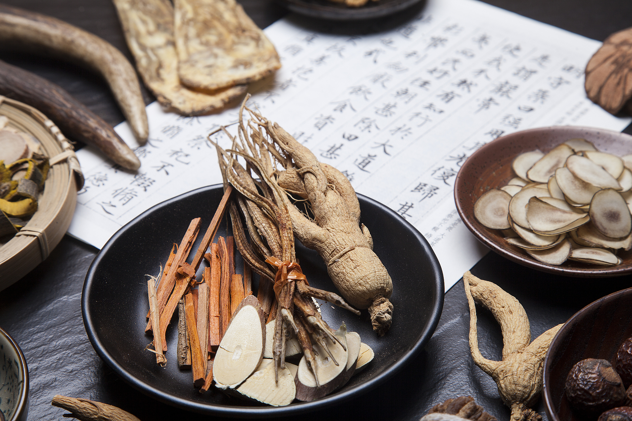 重庆卫校升入中医学院：提升中医水平的途径