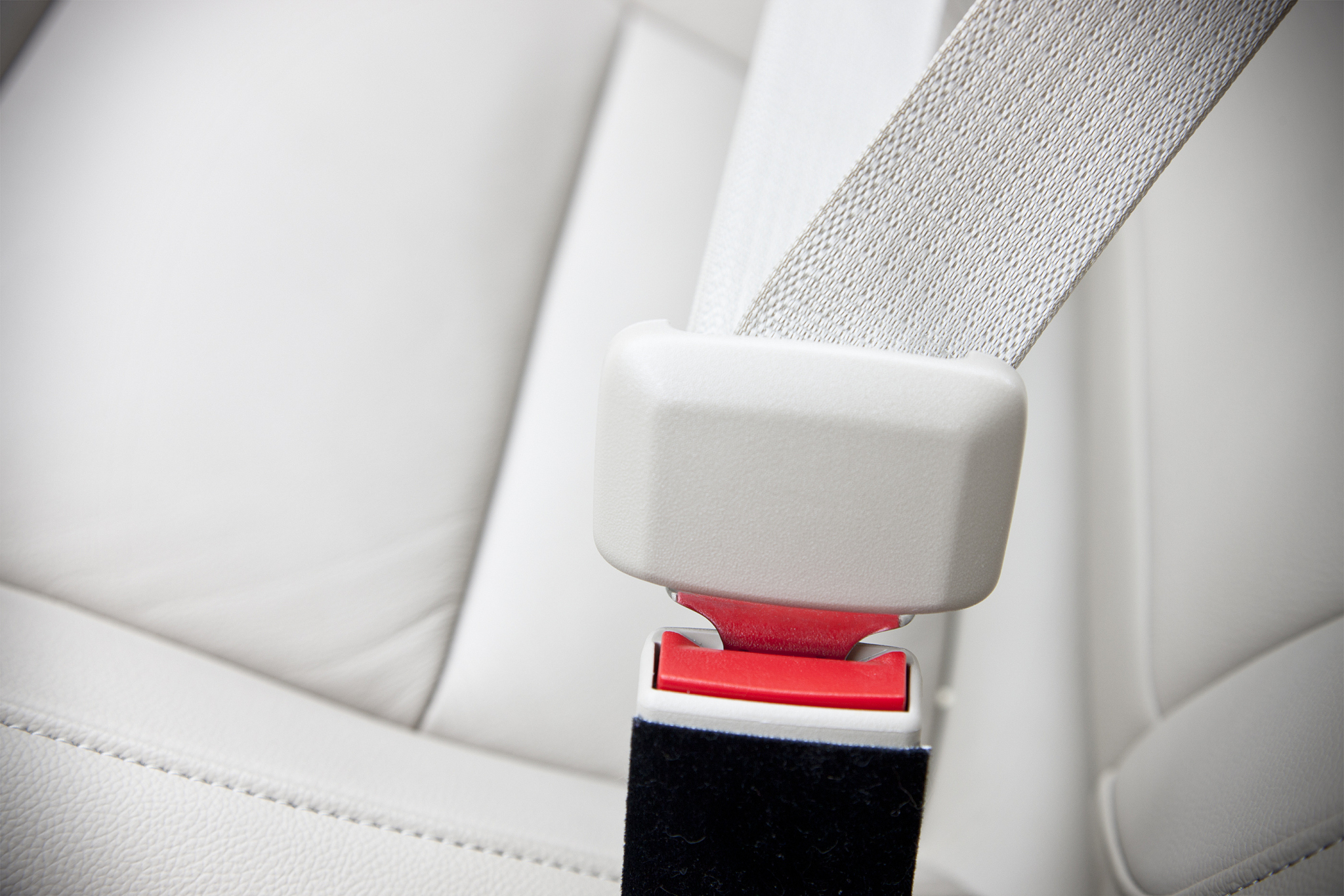 安全驾驶技巧：新手必学驾驶指南