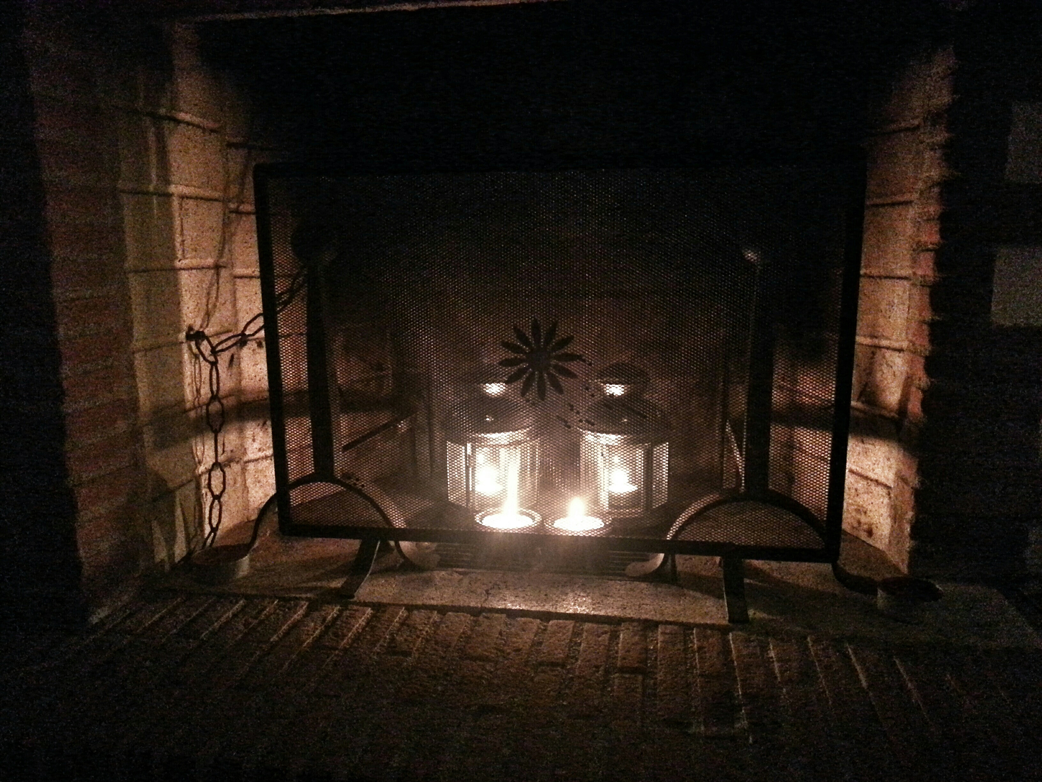 迷失中世纪鬼宅：恐怖舞会逃生之旅