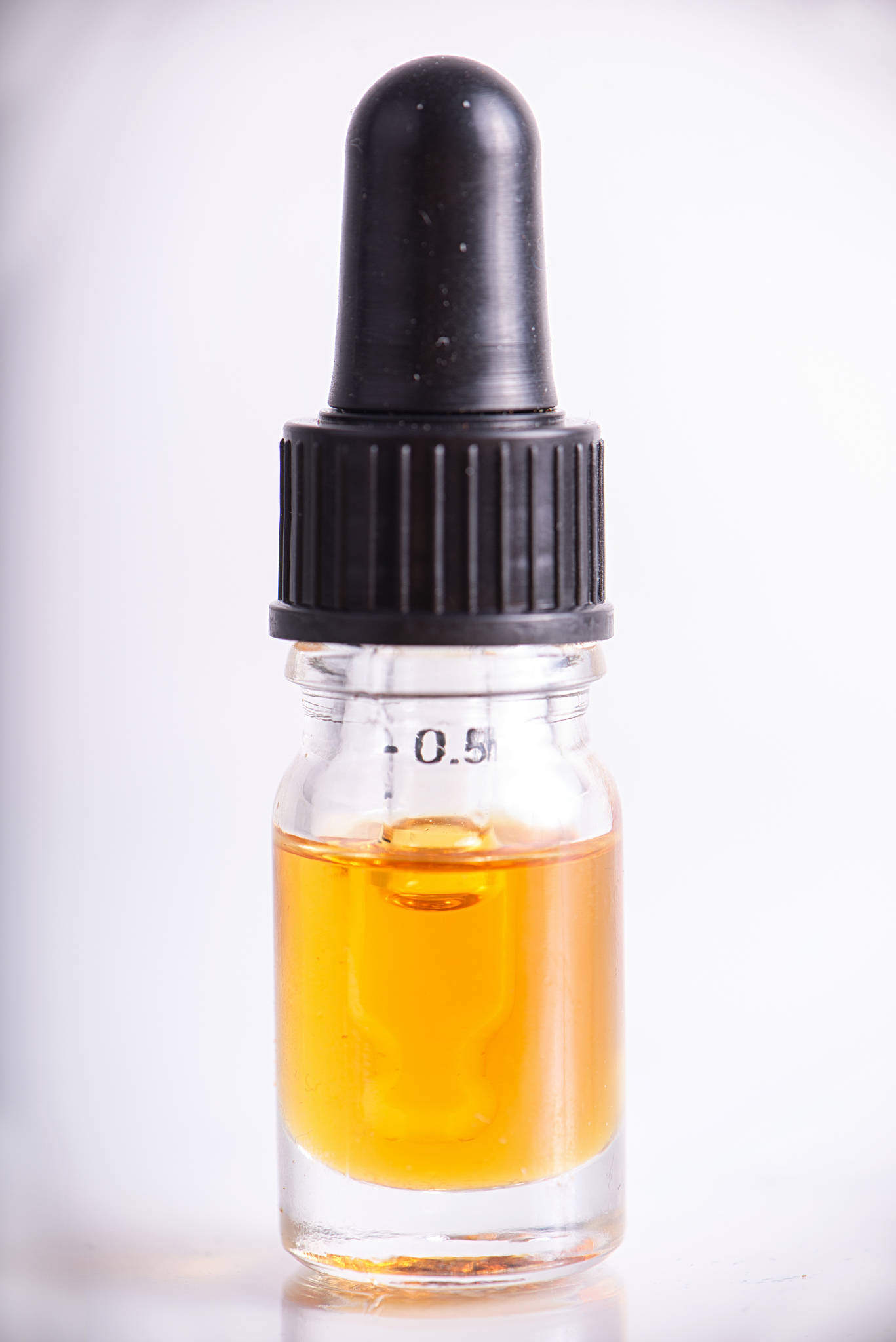 dropper with cbd oil, cannabis live resin extraction isolated - 