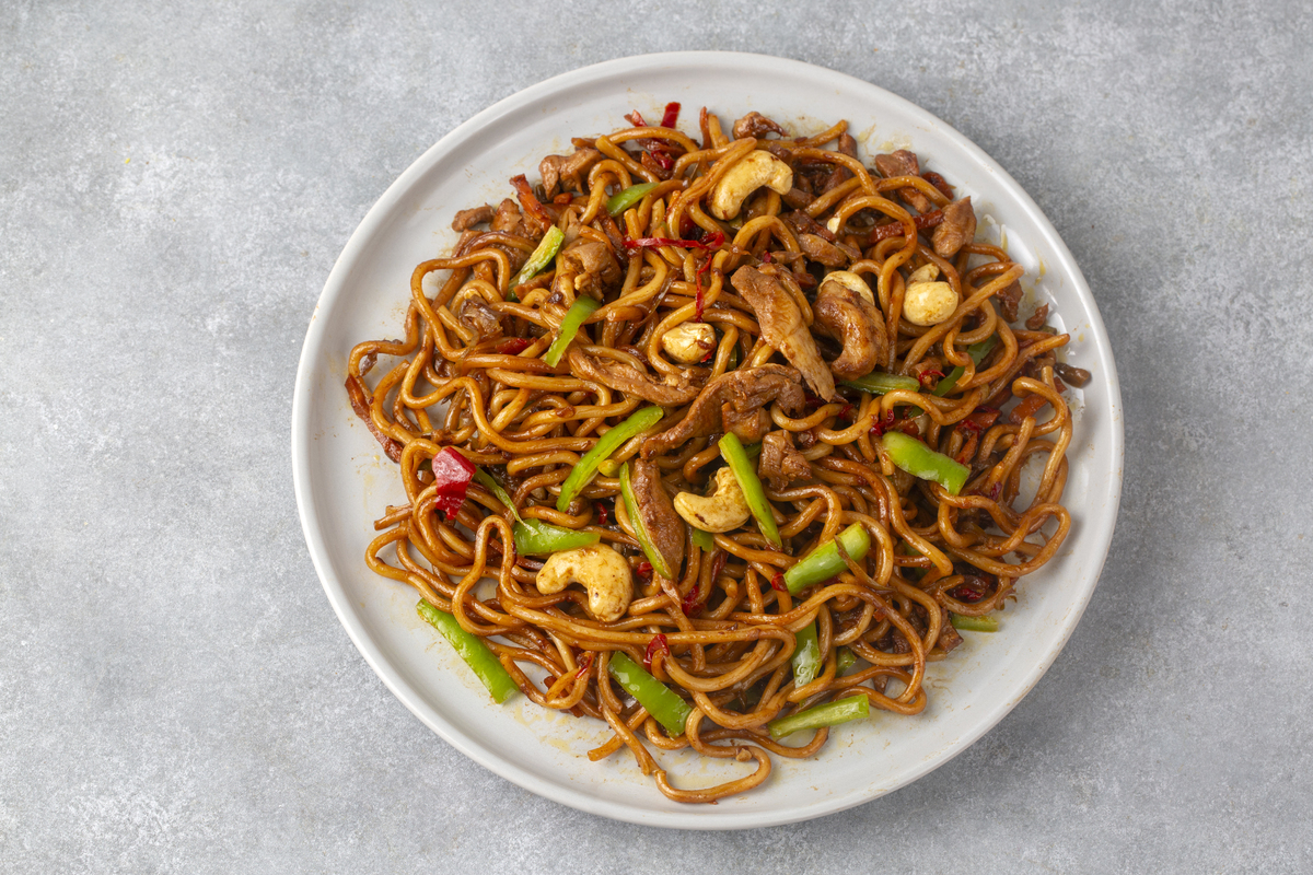 小炒面还是快餐？美味小炒决定你的选择！