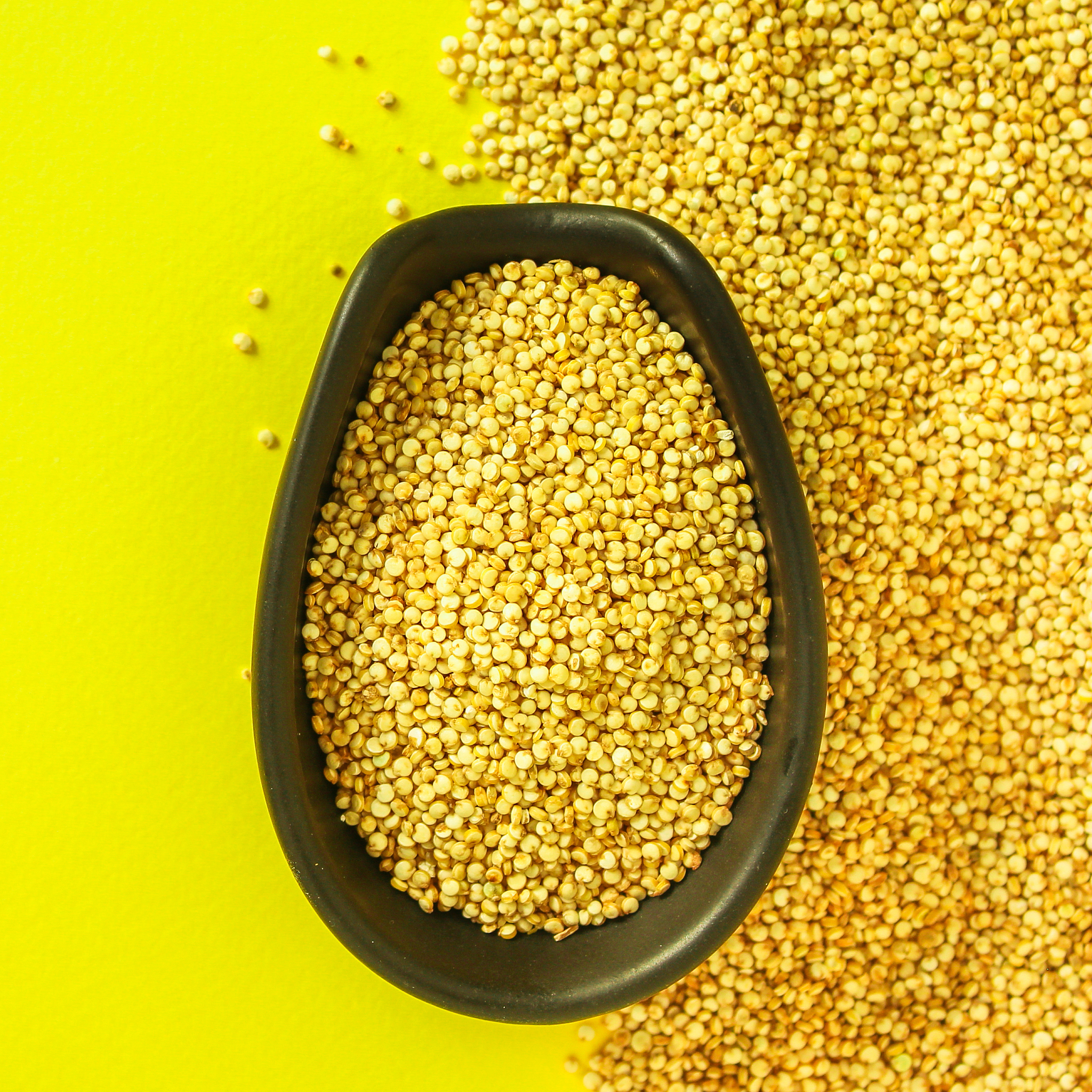 quinoa grain (porridge, superfood is healthy snack) menu concept