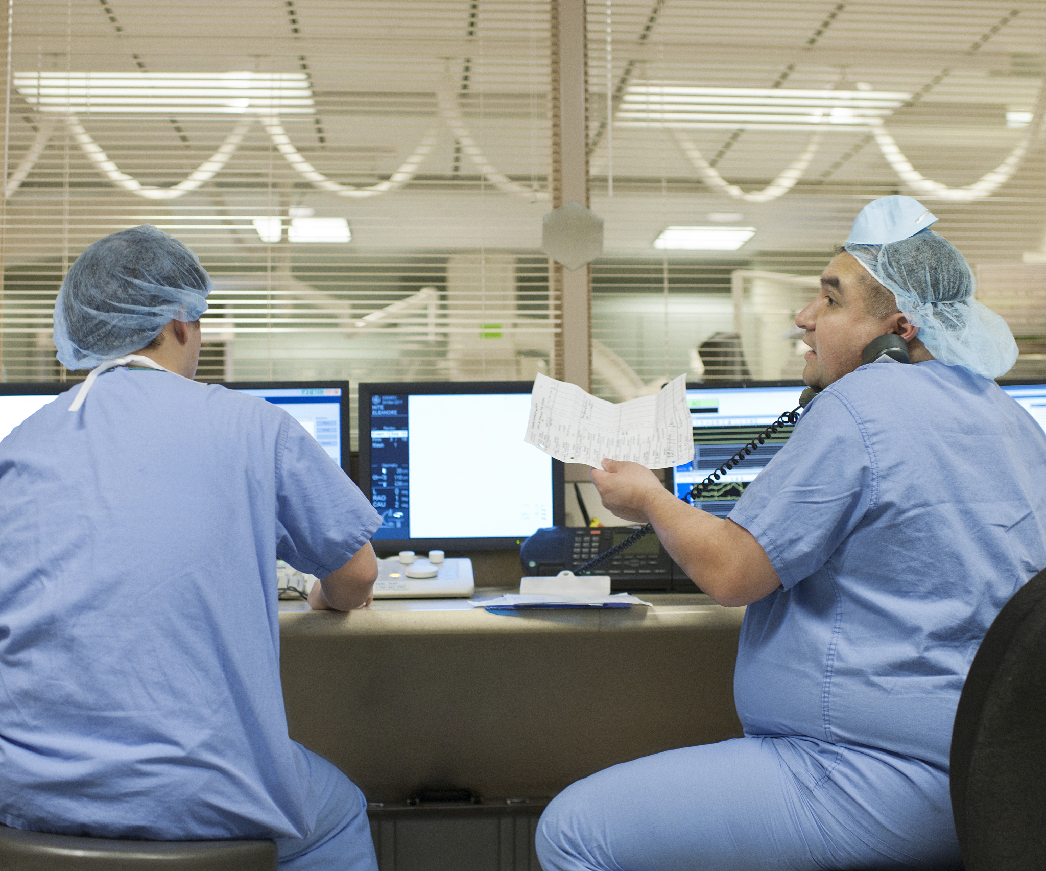 在美国做医院做消毒处理技术员月薪是多少