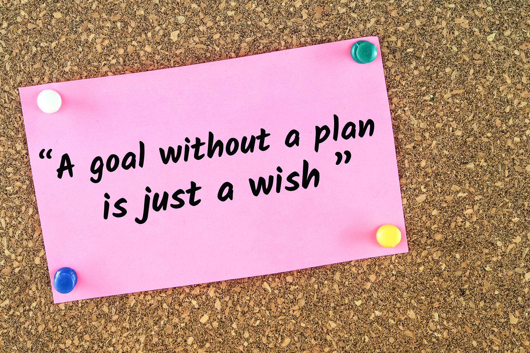 写三个关于梦想与现实的论题和论点