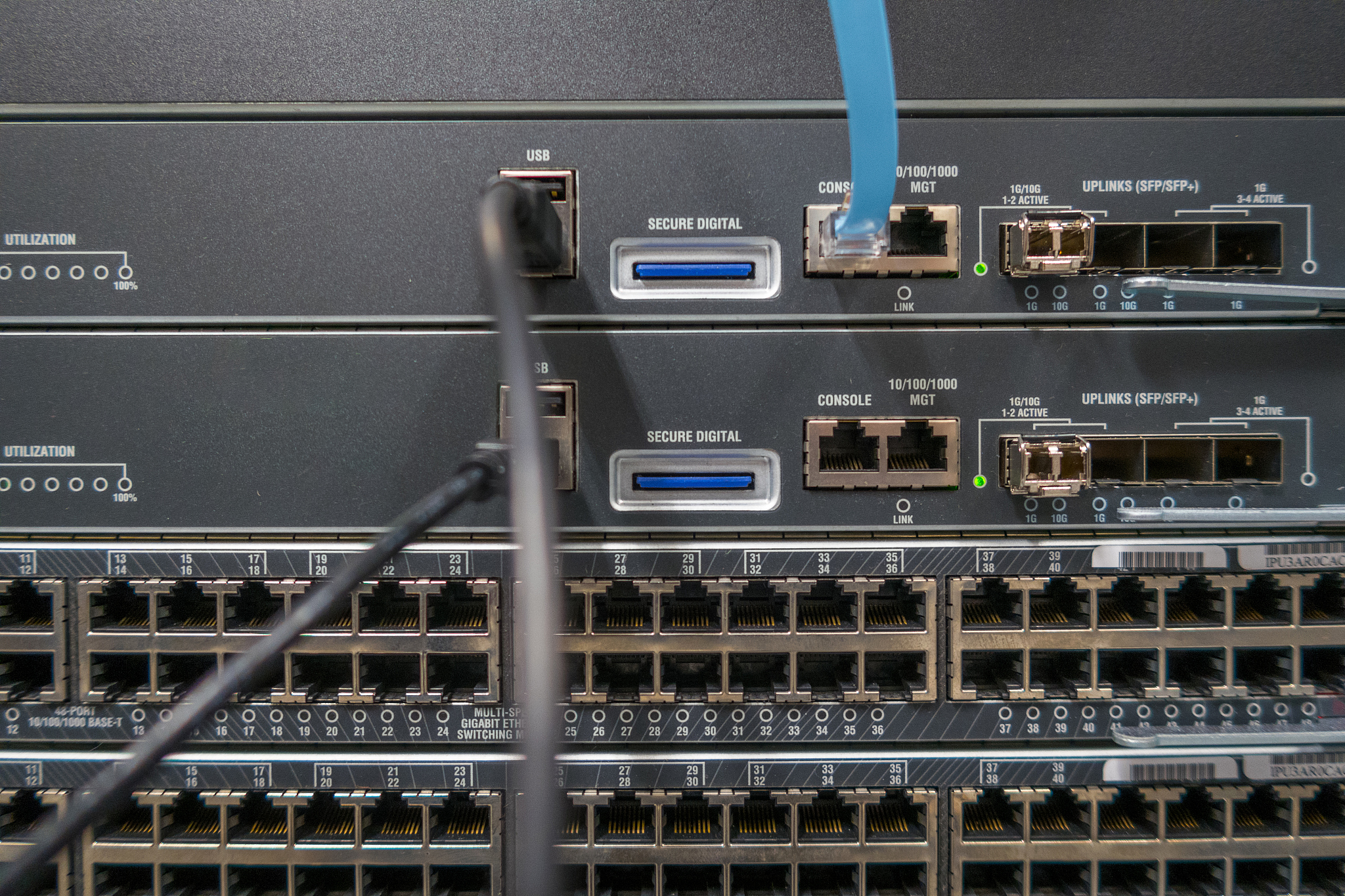 Cisco WS-C4500X-16 堆叠配置指南 - 详细步骤 Cisco WS-C4500X-16 堆叠配置指南 - 详细步骤