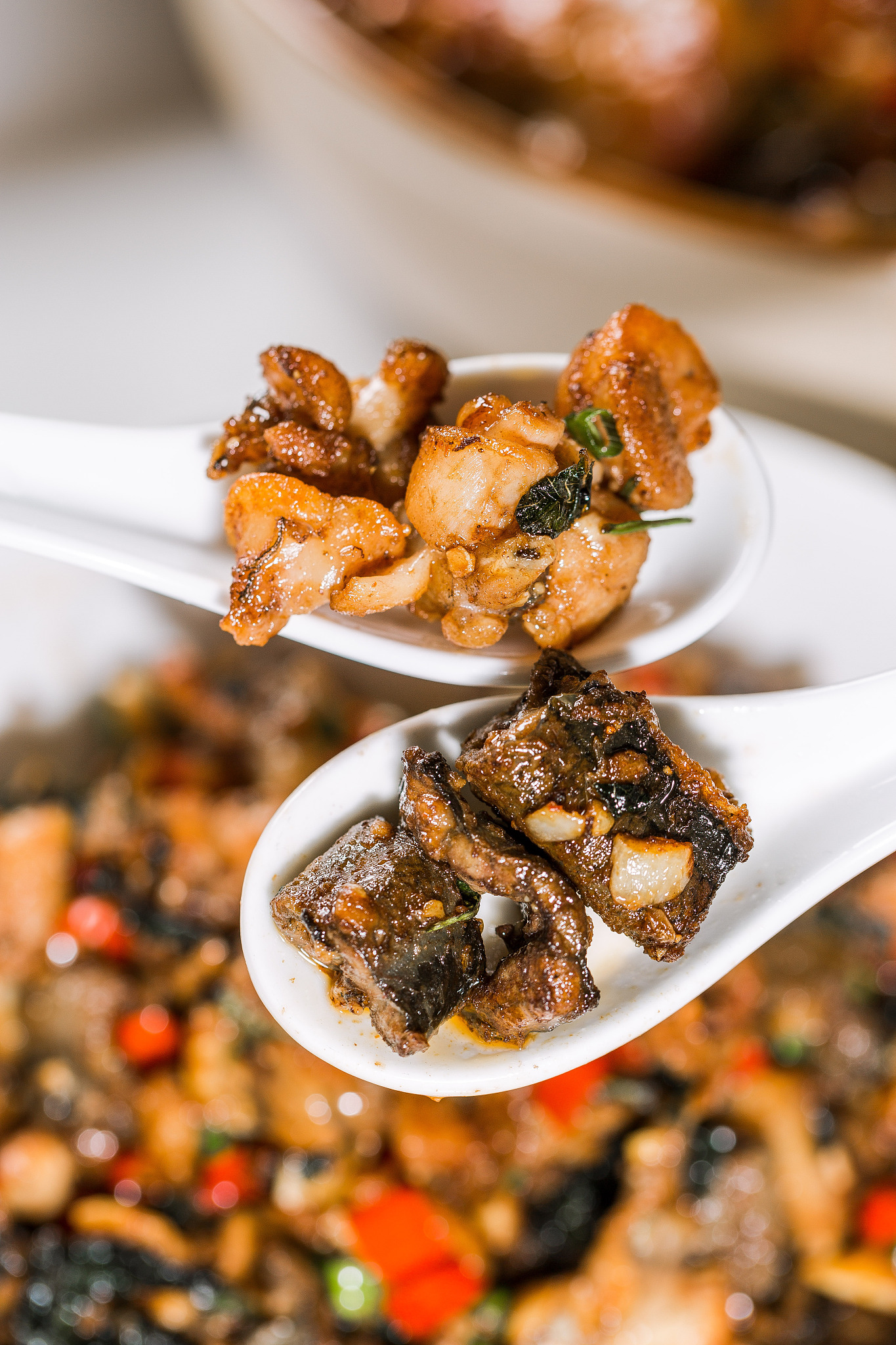 佬煌湘:湘菜品牌名称寓意与情感理念解析 佬煌湘:湘菜品牌名称寓意与情感理念解析