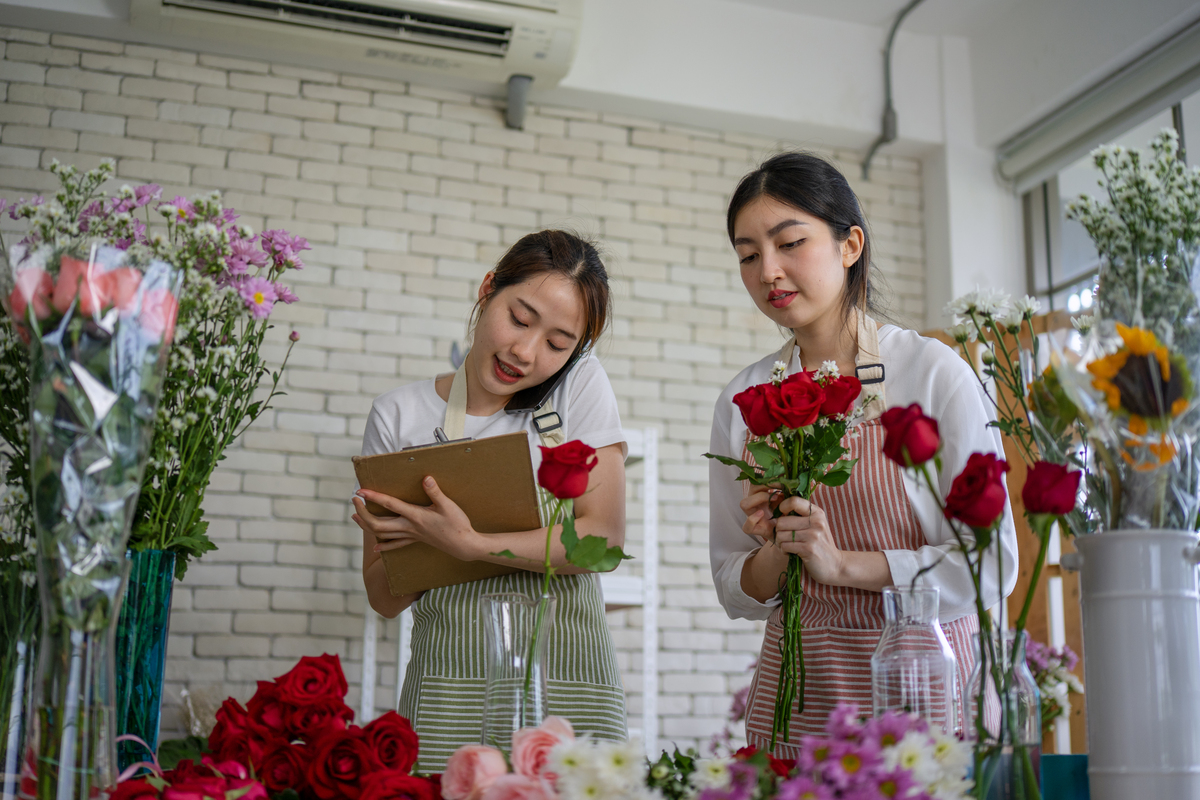 佳木斯市旅游职业学校特色课程：插花艺术的魅力