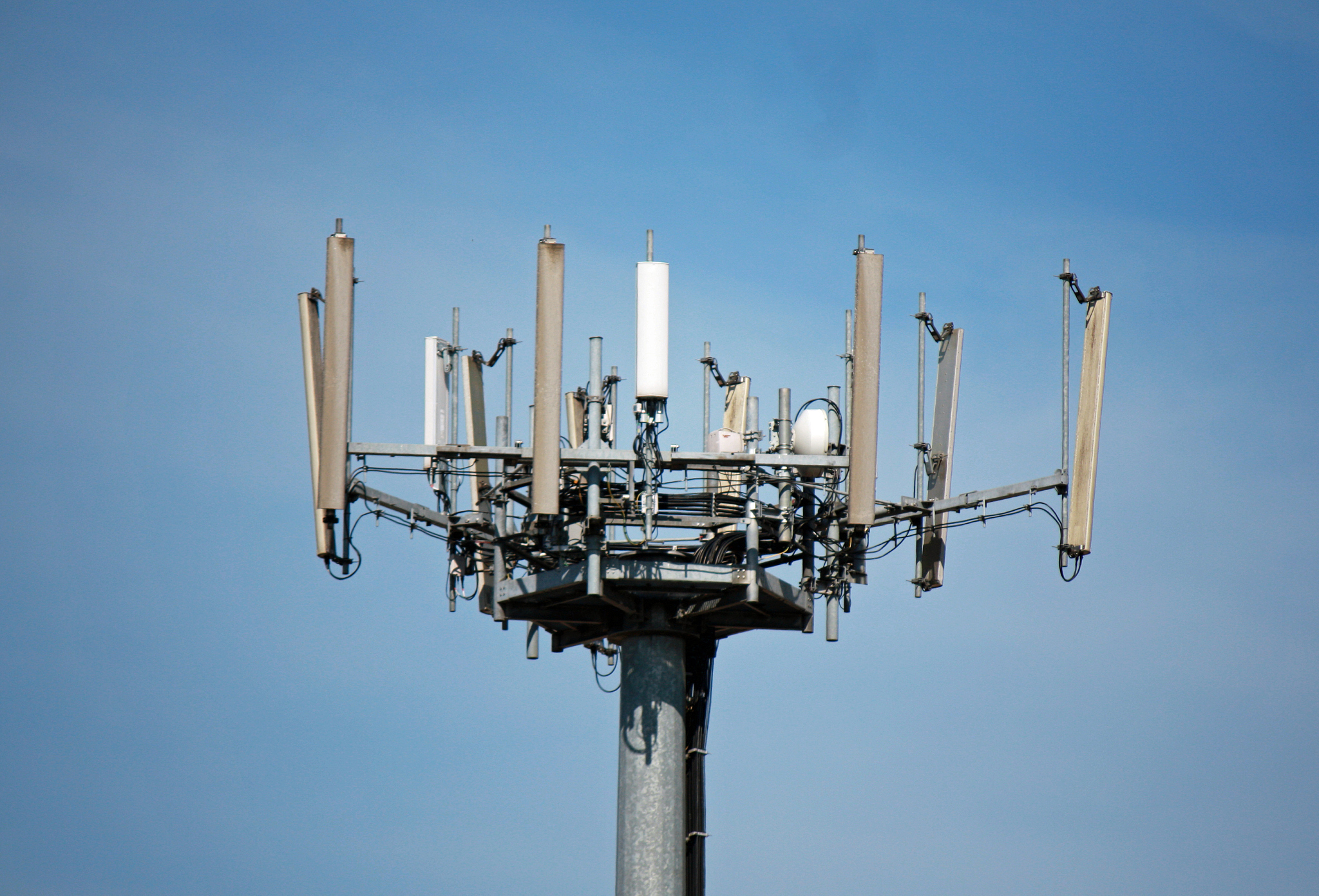 repeaters and radio antennae an antenna for mobile phones