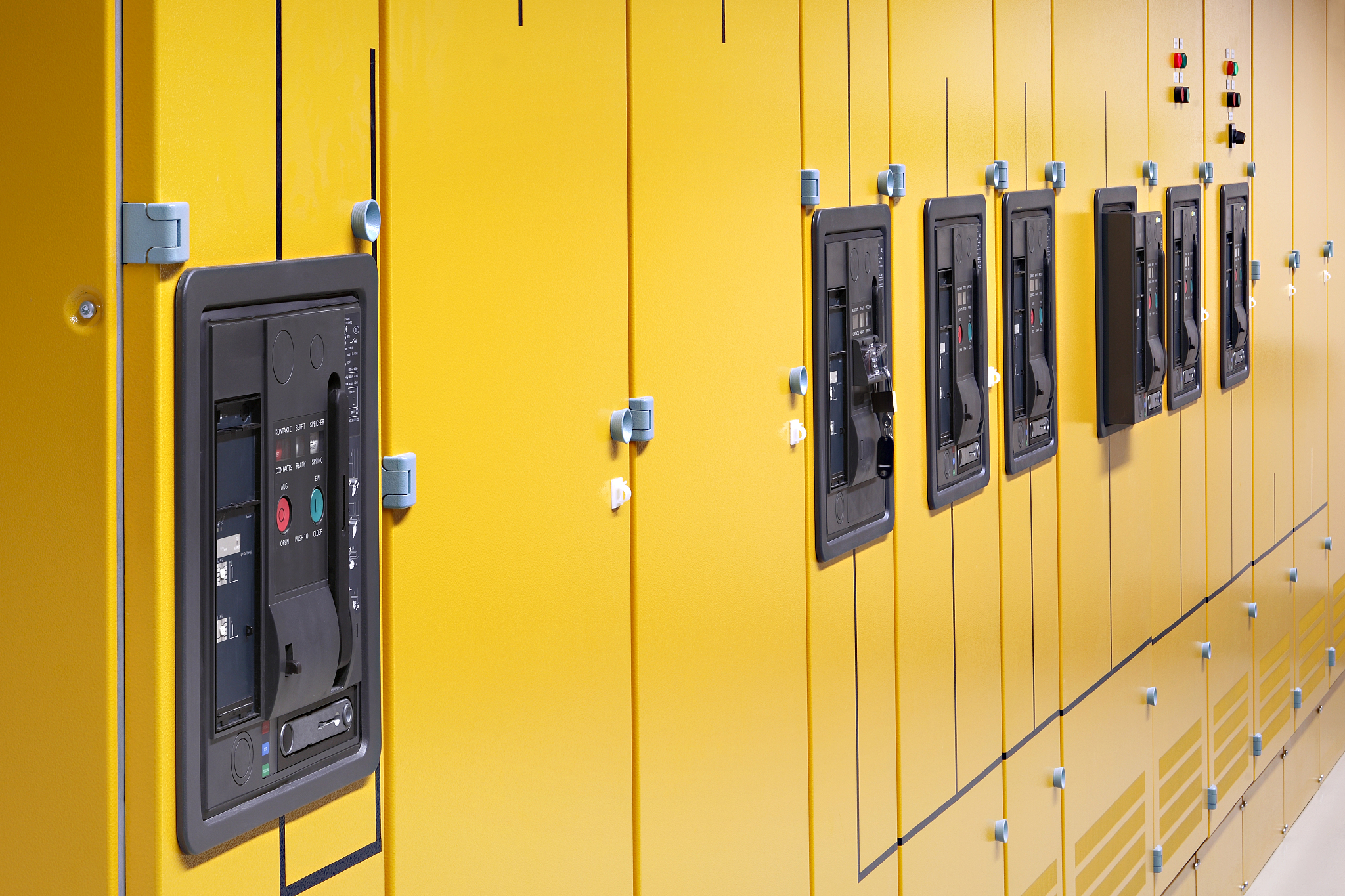 网络互连配置：财务部和人事部主机网络互联方案