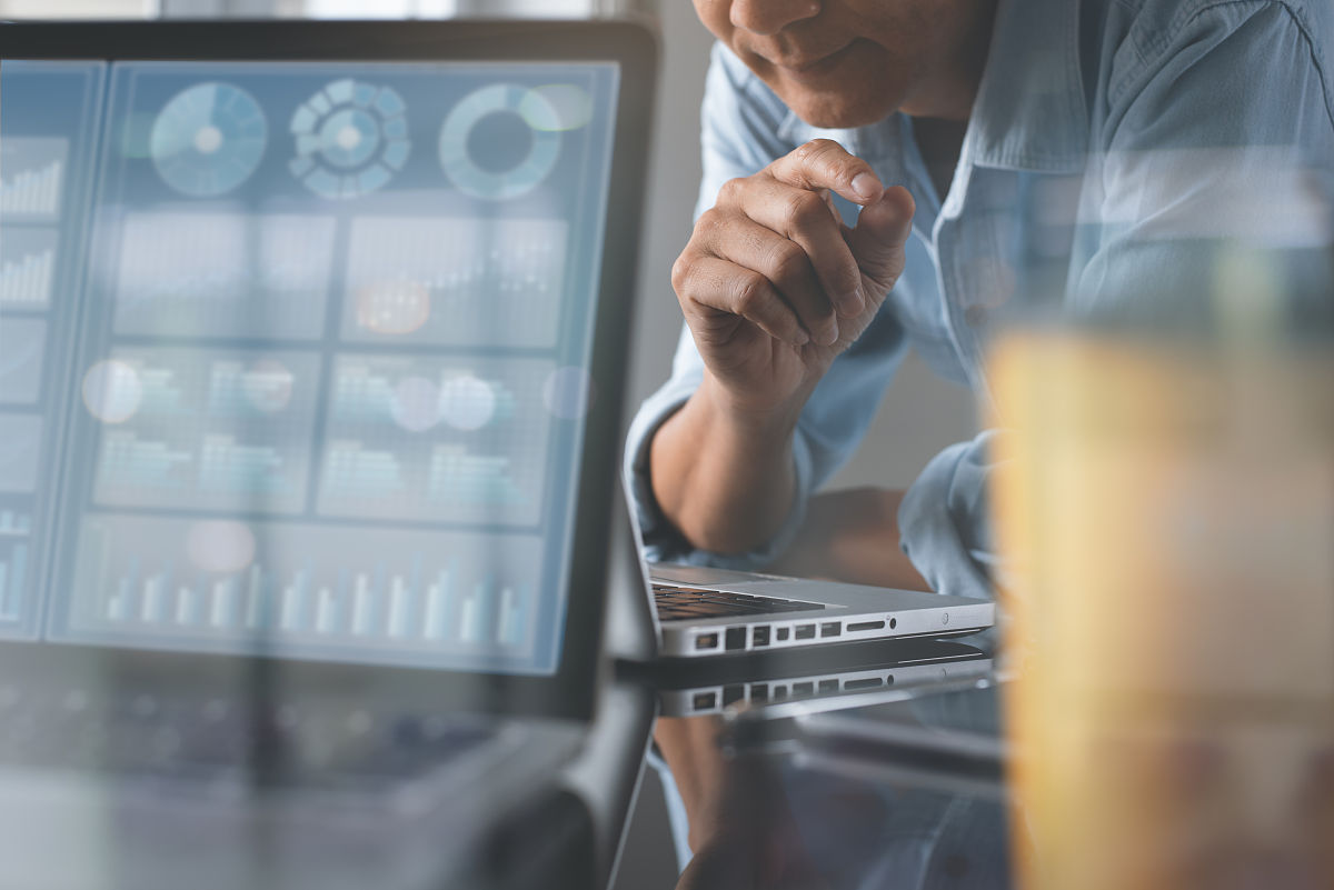 月薪过万的职业：医生、律师、金融和 IT 行业发展前景分析