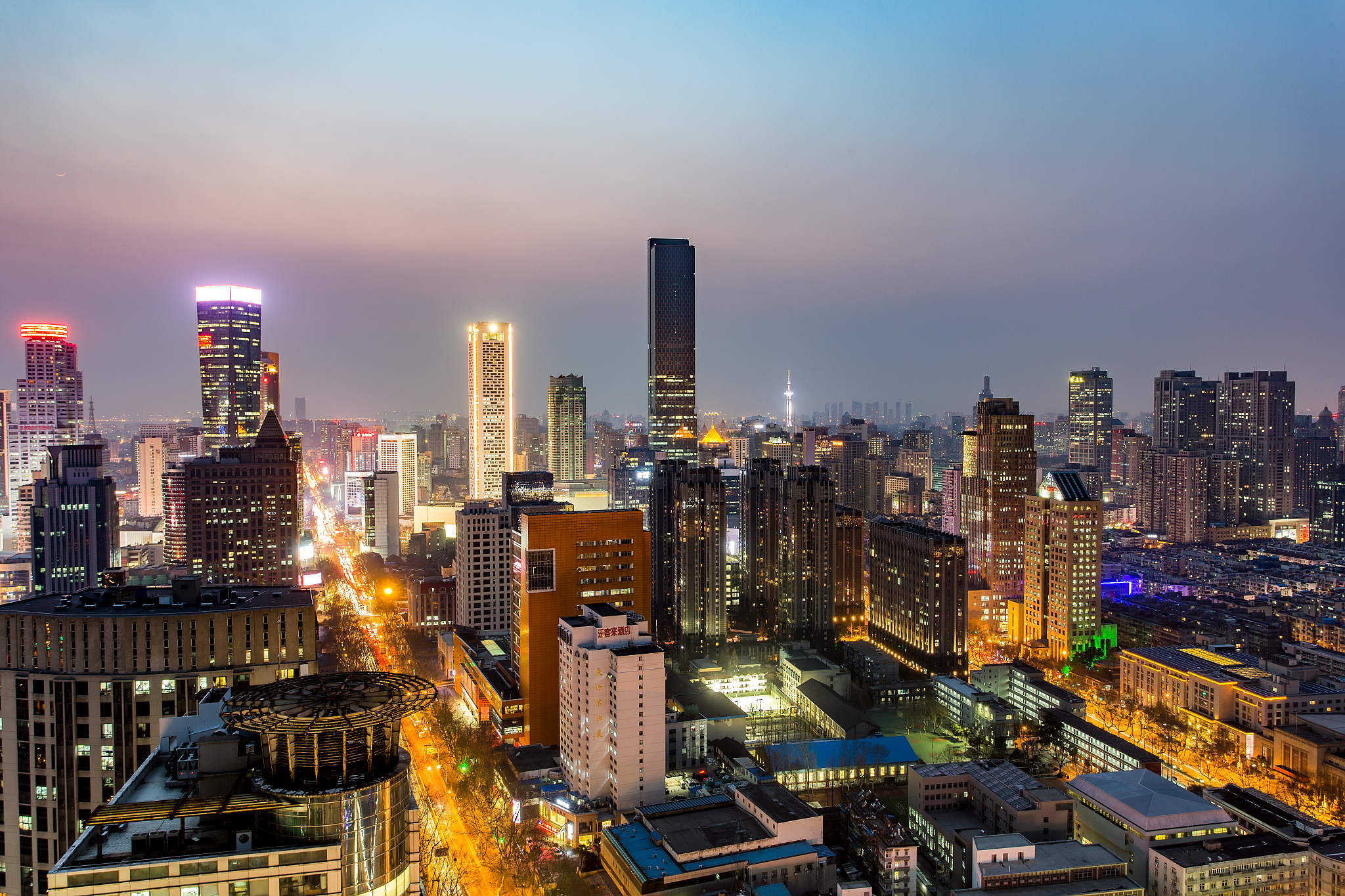 nanjing xinjiekou cbd at night