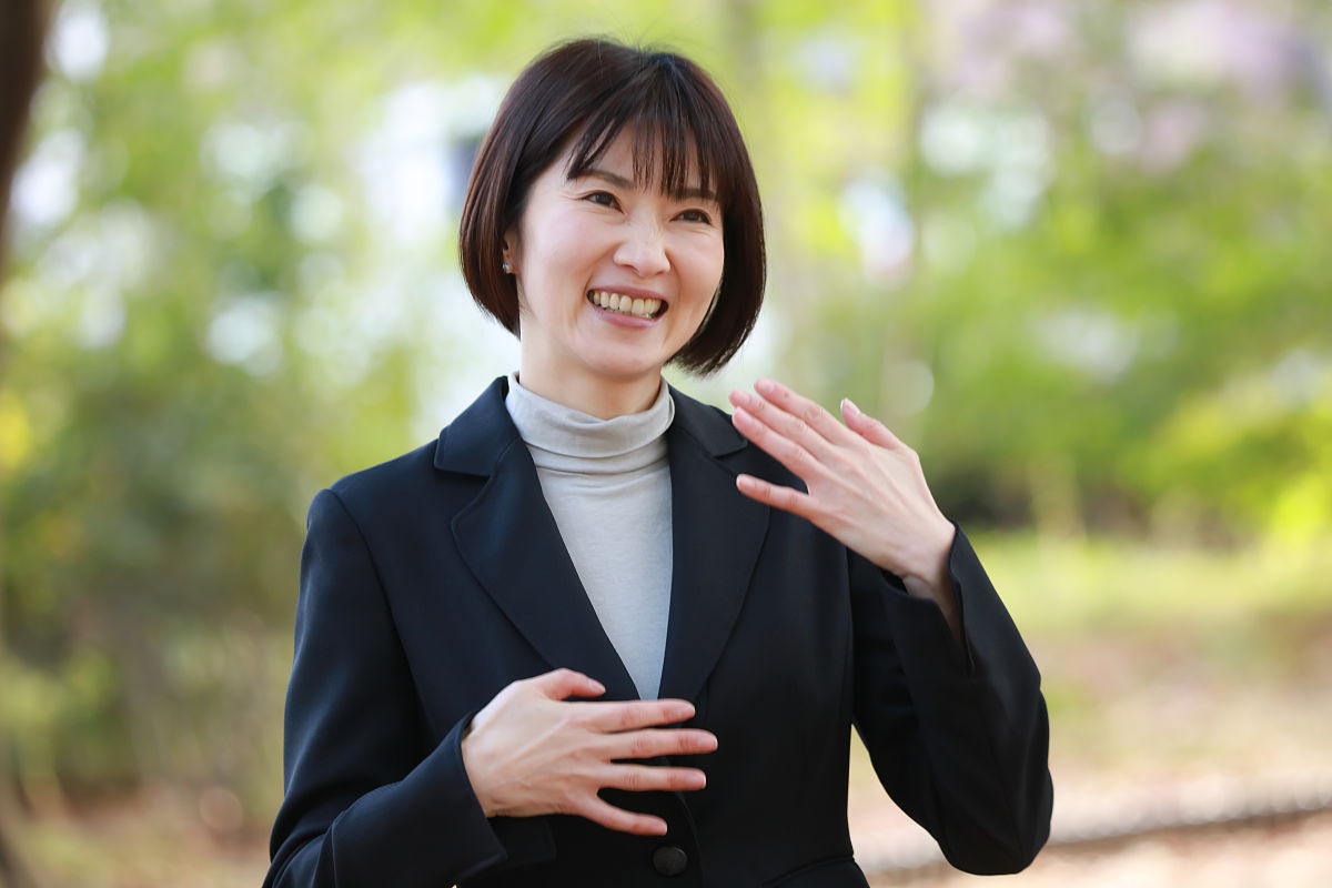 用日语回答我的问题，吃了么