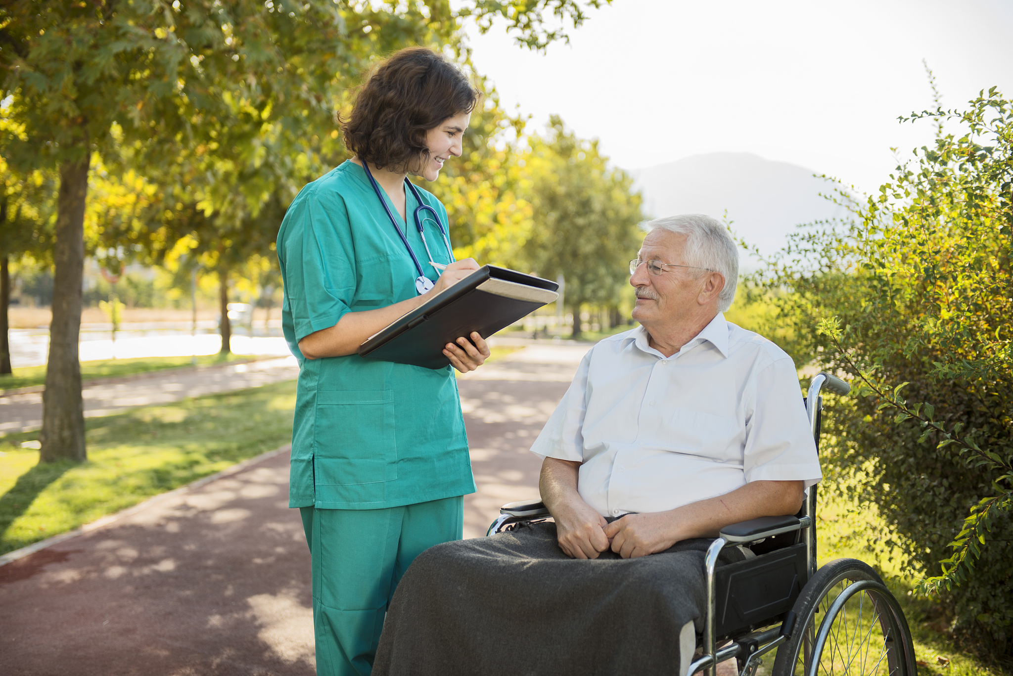 重庆城市管理职业学院老年服务与管理专业好不好发展前景怎样