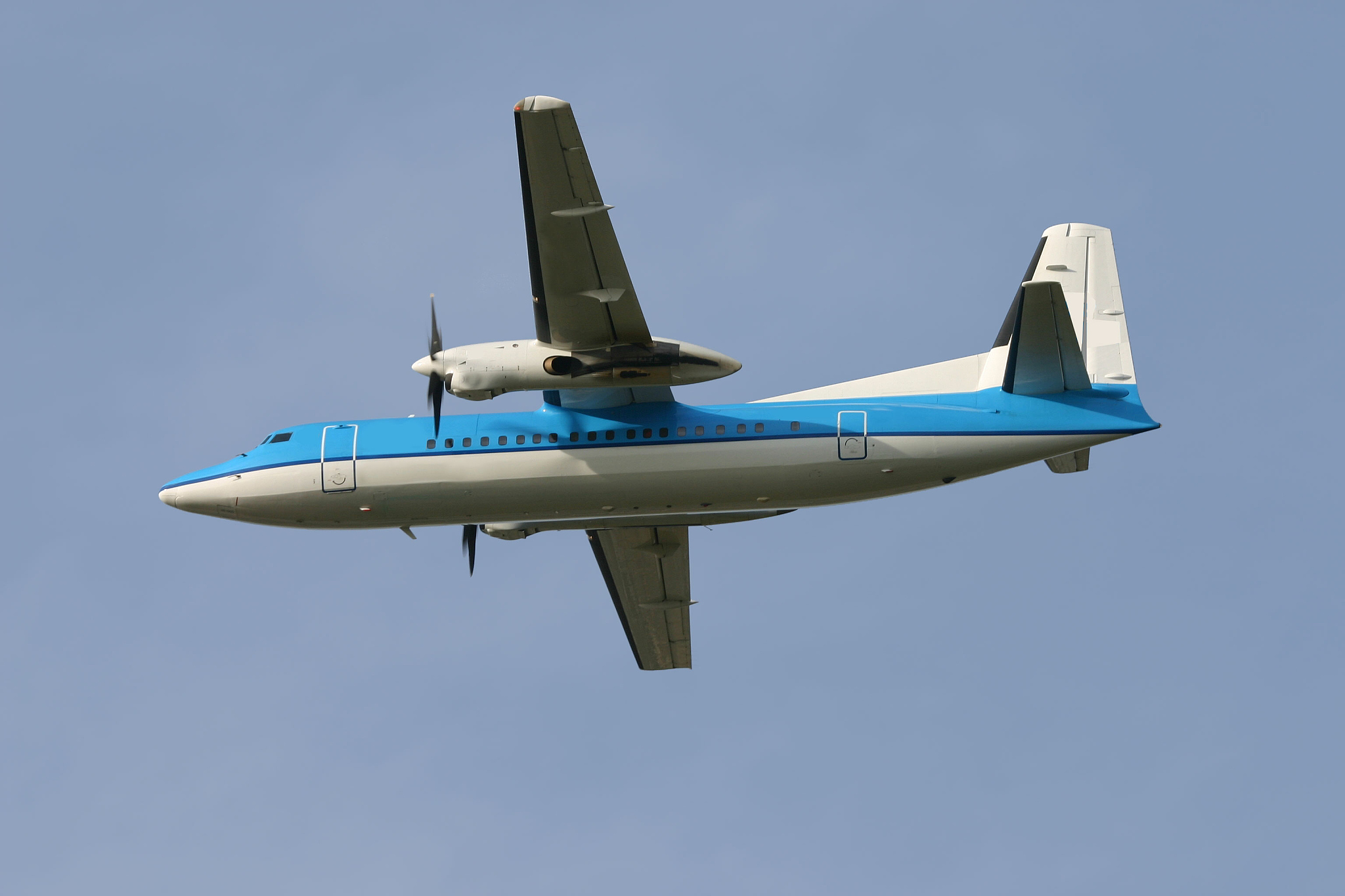 重庆航空学校就业前景分析：读重庆航空学校好就业吗？