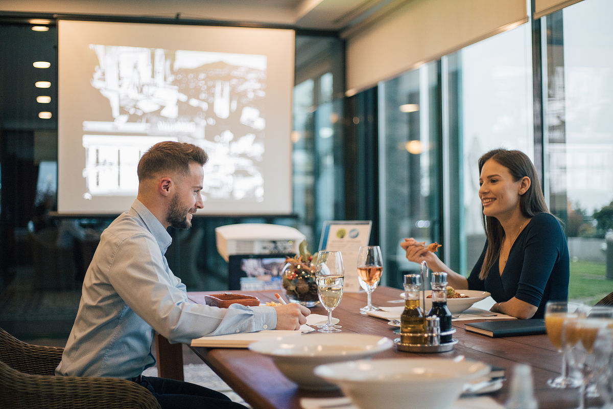 什么表达方式能让别人觉得你在接触富人