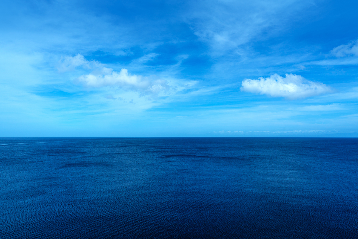海面风平浪静扩句