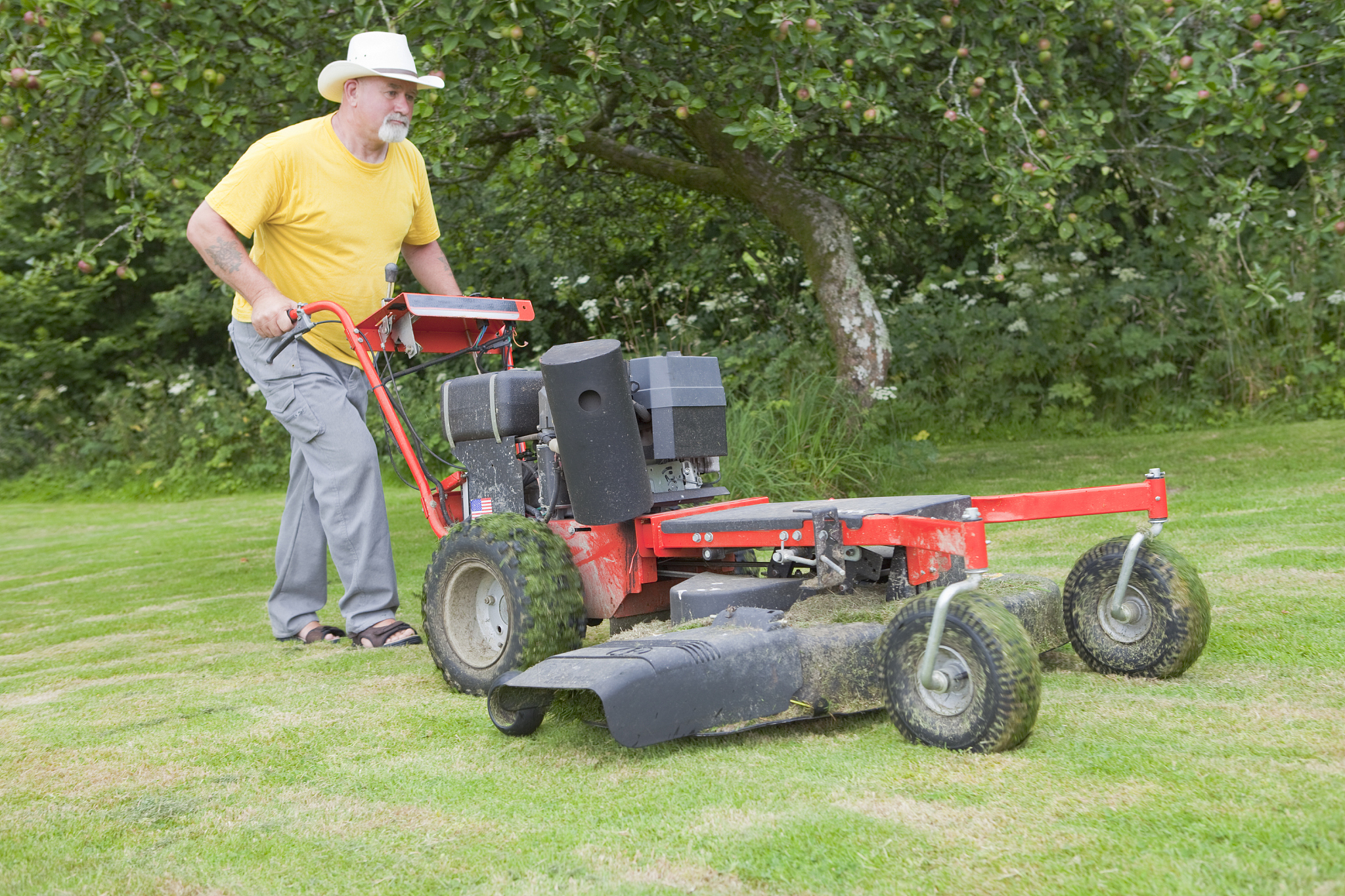 龙门绿篱修球机中修剪底座的作用