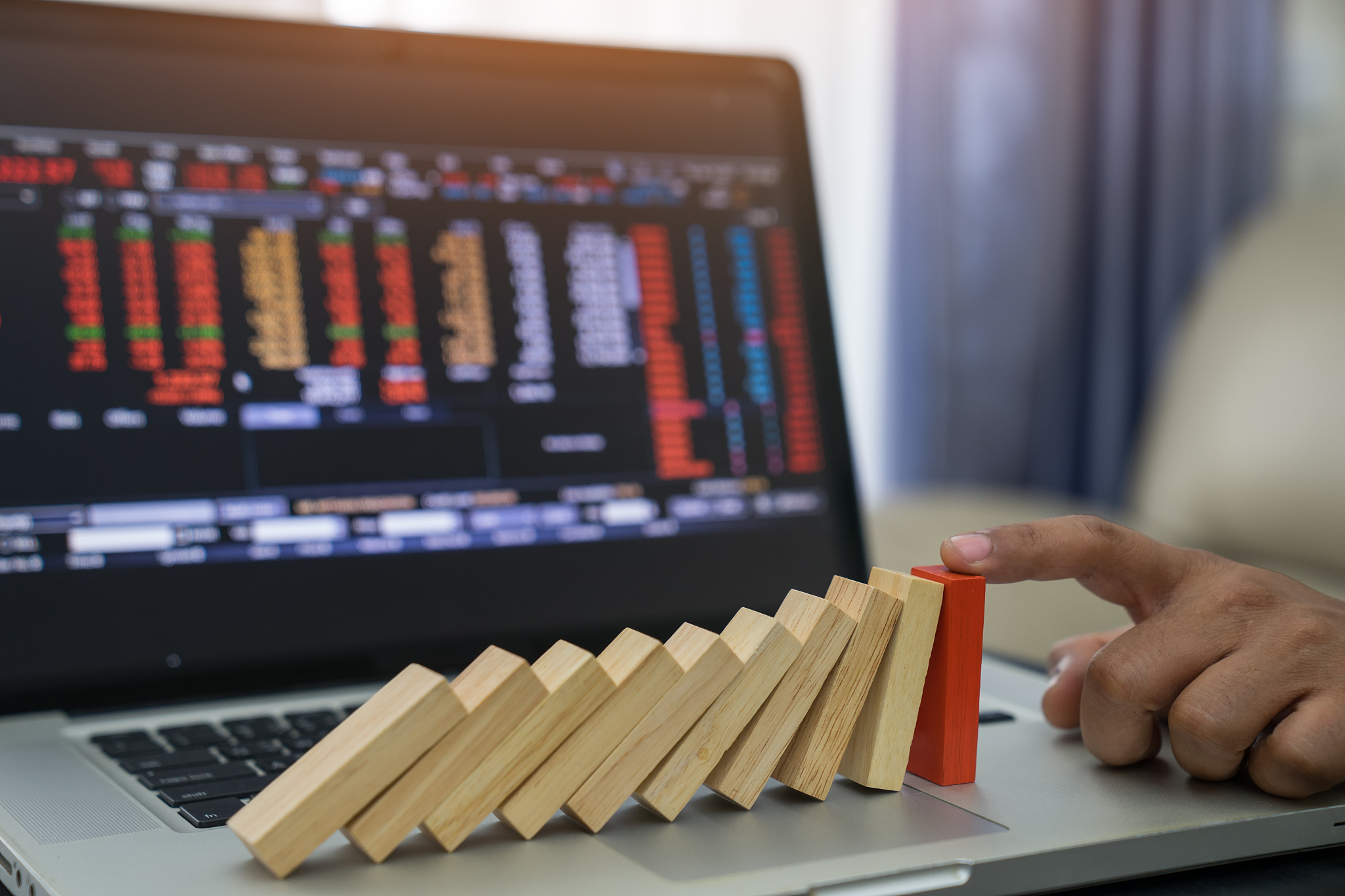 如何做一名合格的证券交易员