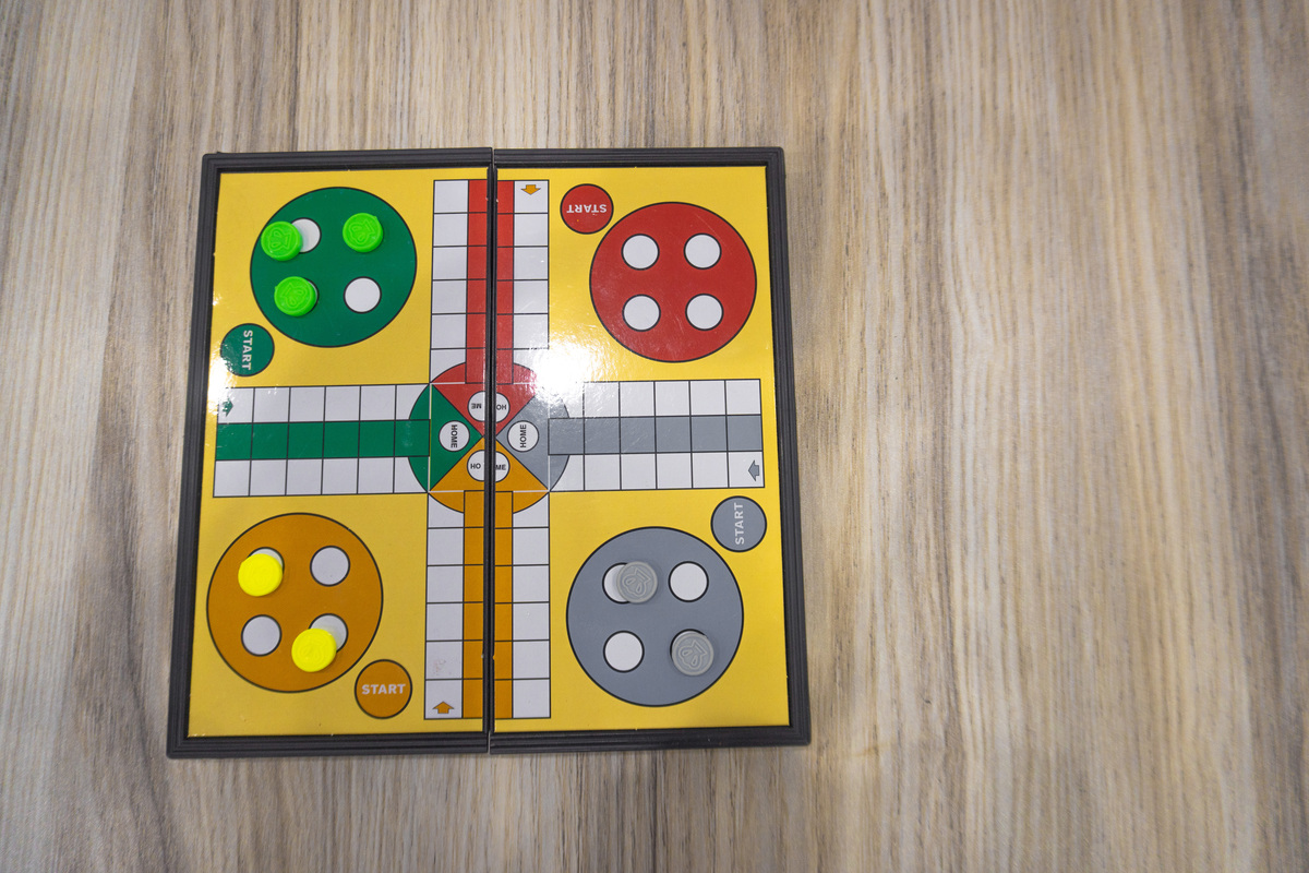 写一个益智小玩具直播间的简单话术