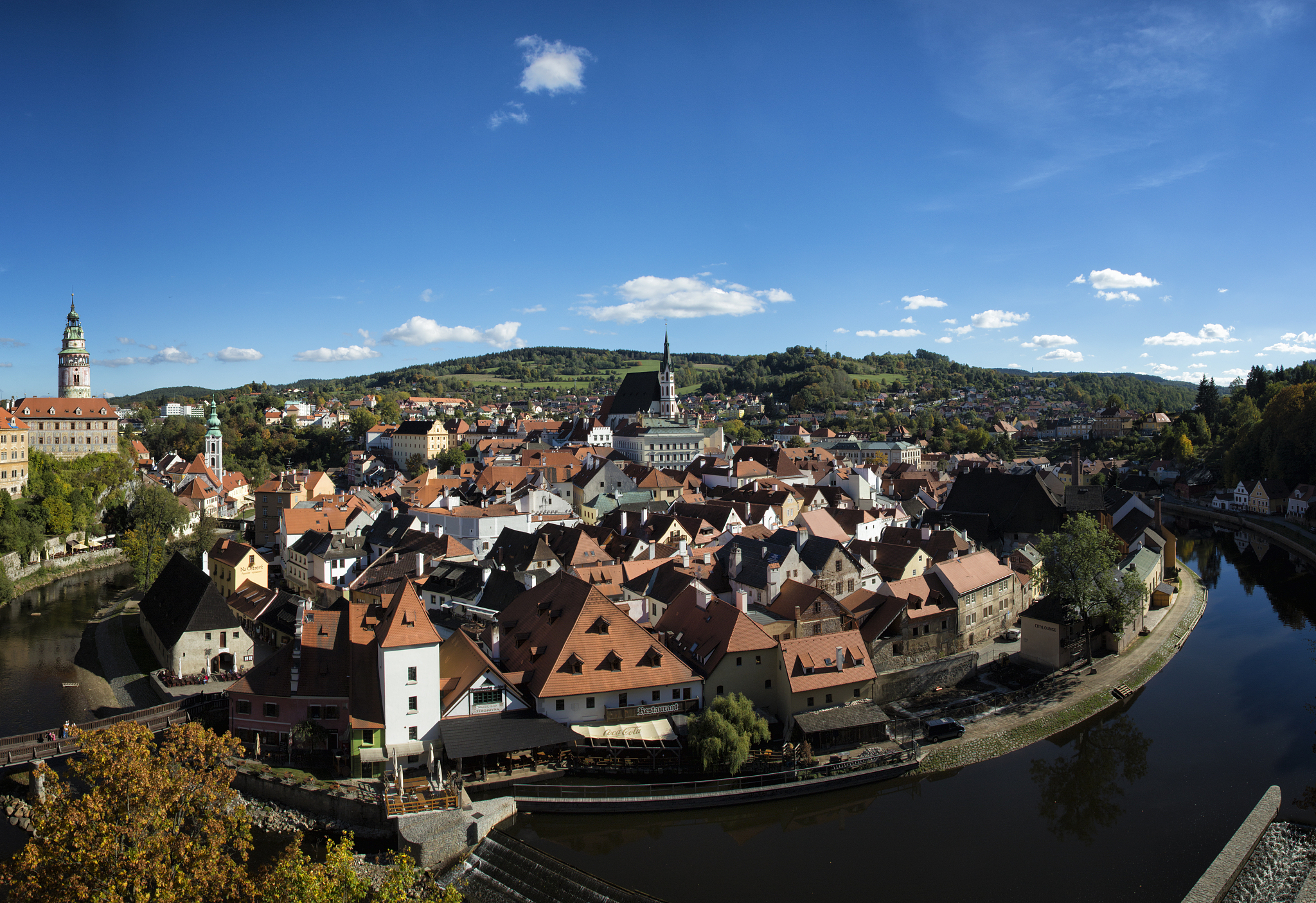 ceske krumlov, old town, river and hills