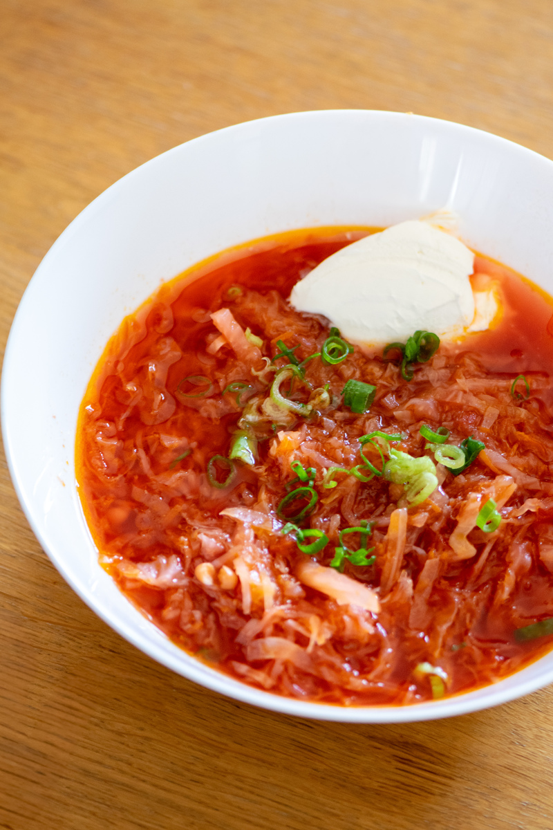 酸辣爽口！金汤酸菜肉丝面，连汤汁都喝光光！