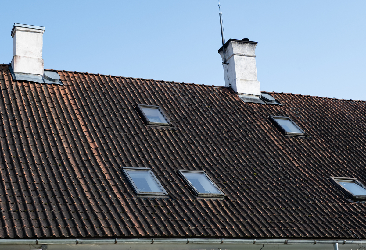 为什么有些房子屋顶是平的有些是斜的