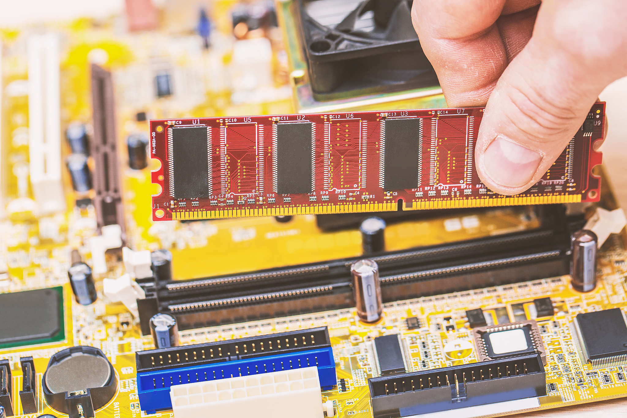 自己做固态硬盘靠谱吗？拆机MLC颗粒开卡风险大！