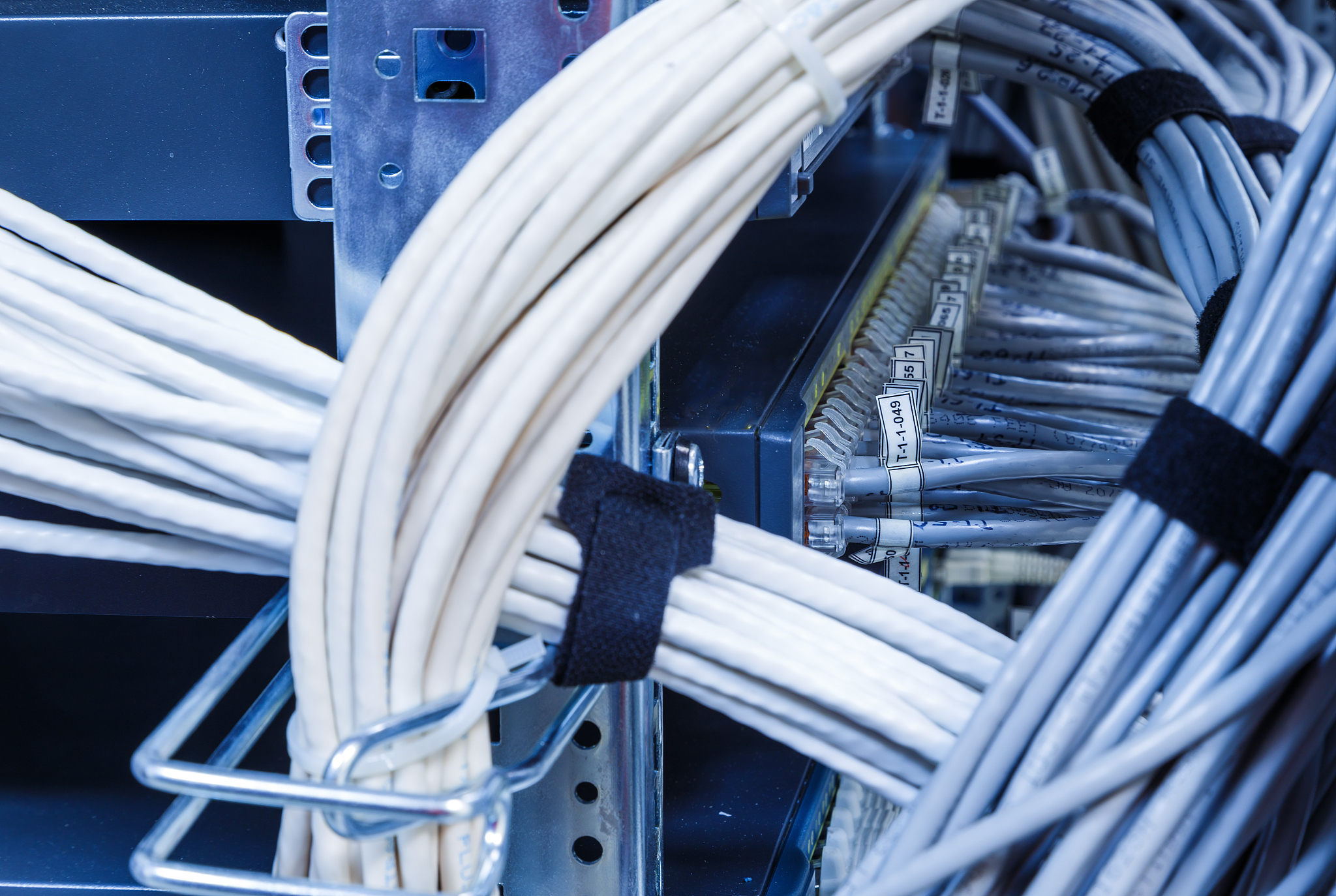 单模光纤能用在室内吗