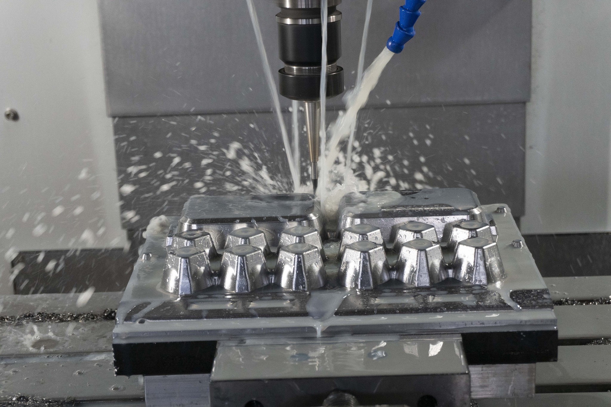 数控车工将冰块磨成冰杯的需要注意的是什么