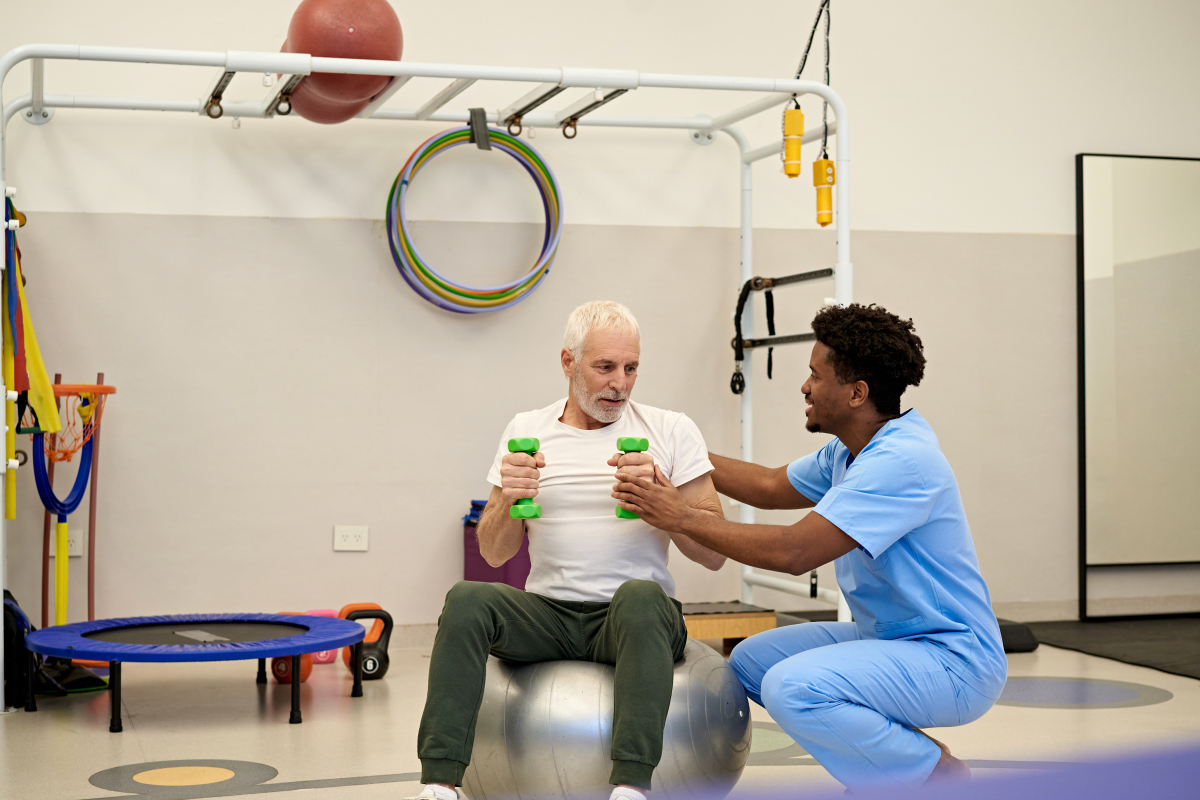 山西老区职业技术学院康复治疗技术专业就业前景分析 - 职业发展方向和前景