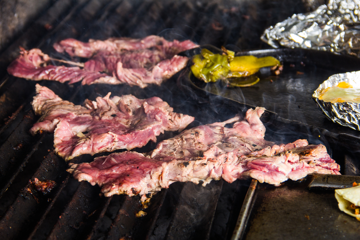 日本特色牛肉料理：烧烤、生牛肉、涮肉等