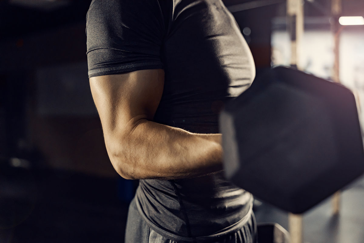 健身房练胸肌指南：5种有效方法提升胸部力量