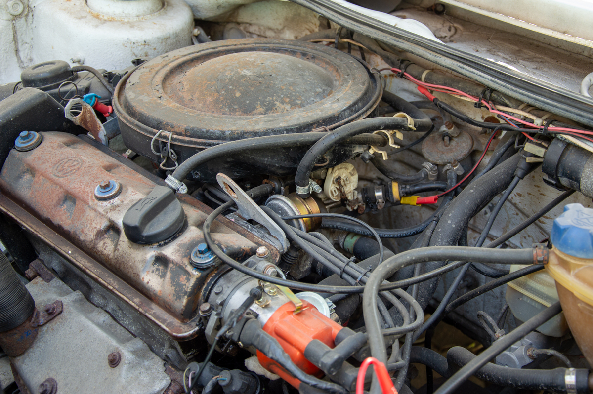 斯太尔375柴油机油泵进水故障排查：一缸二缸六缸来油，3.4.5缸不来油