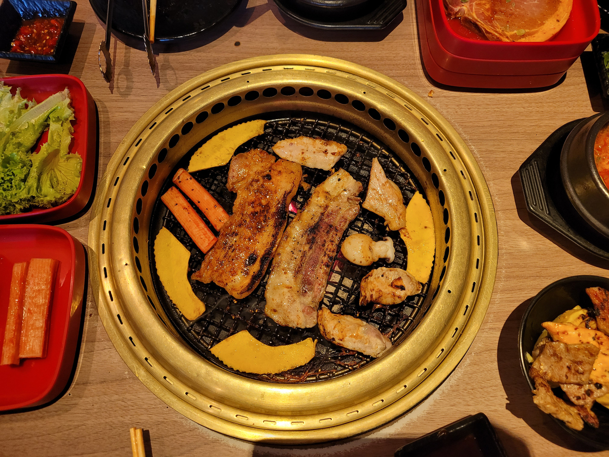 写一个拍摄抖音烤肉到家的脚本