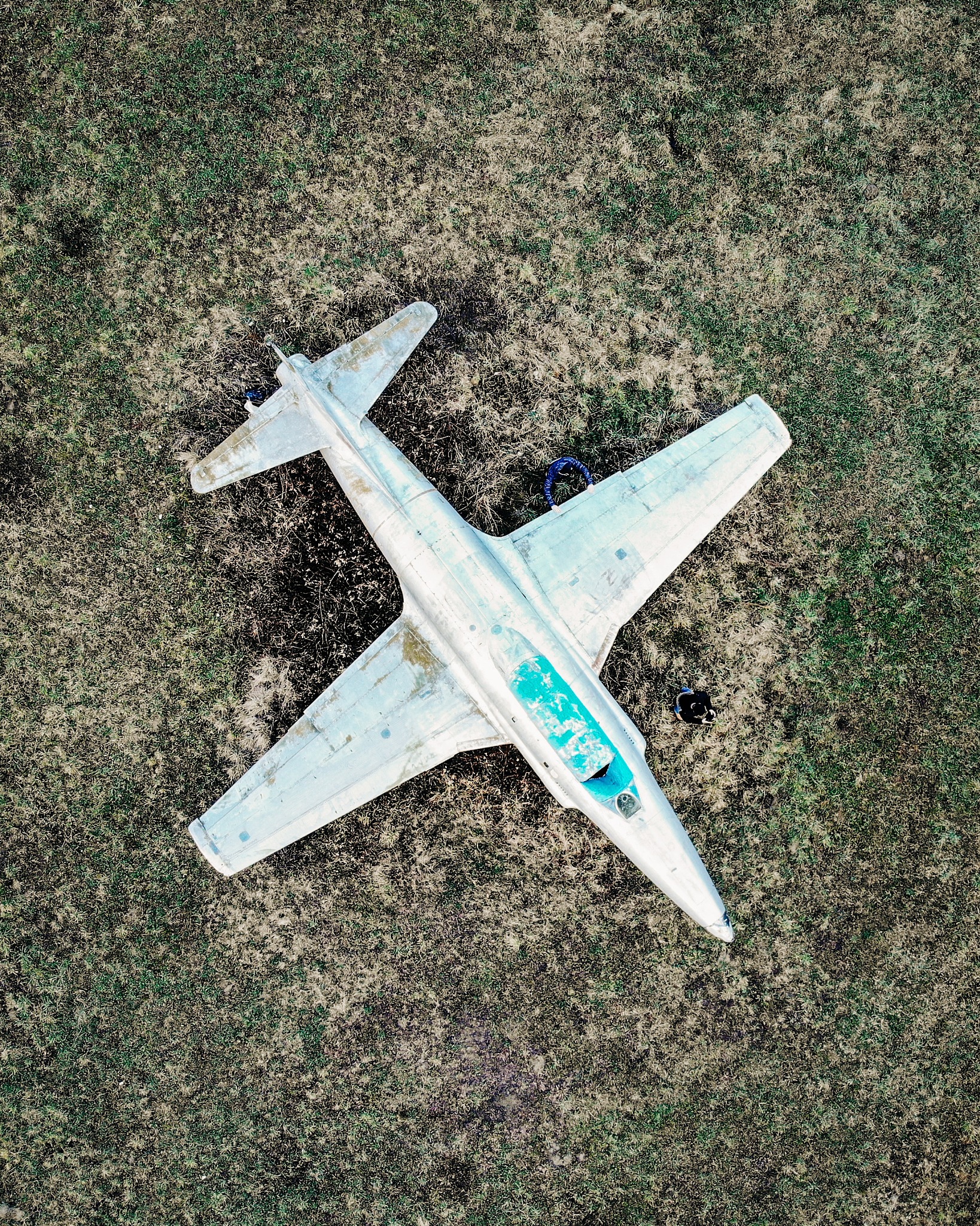 This paper proposes a control design strategyencompassing trajectory tracking and path following for acategory of convertible aircraft with fixed wings and vectorizedthrust as exemplified by the Harri