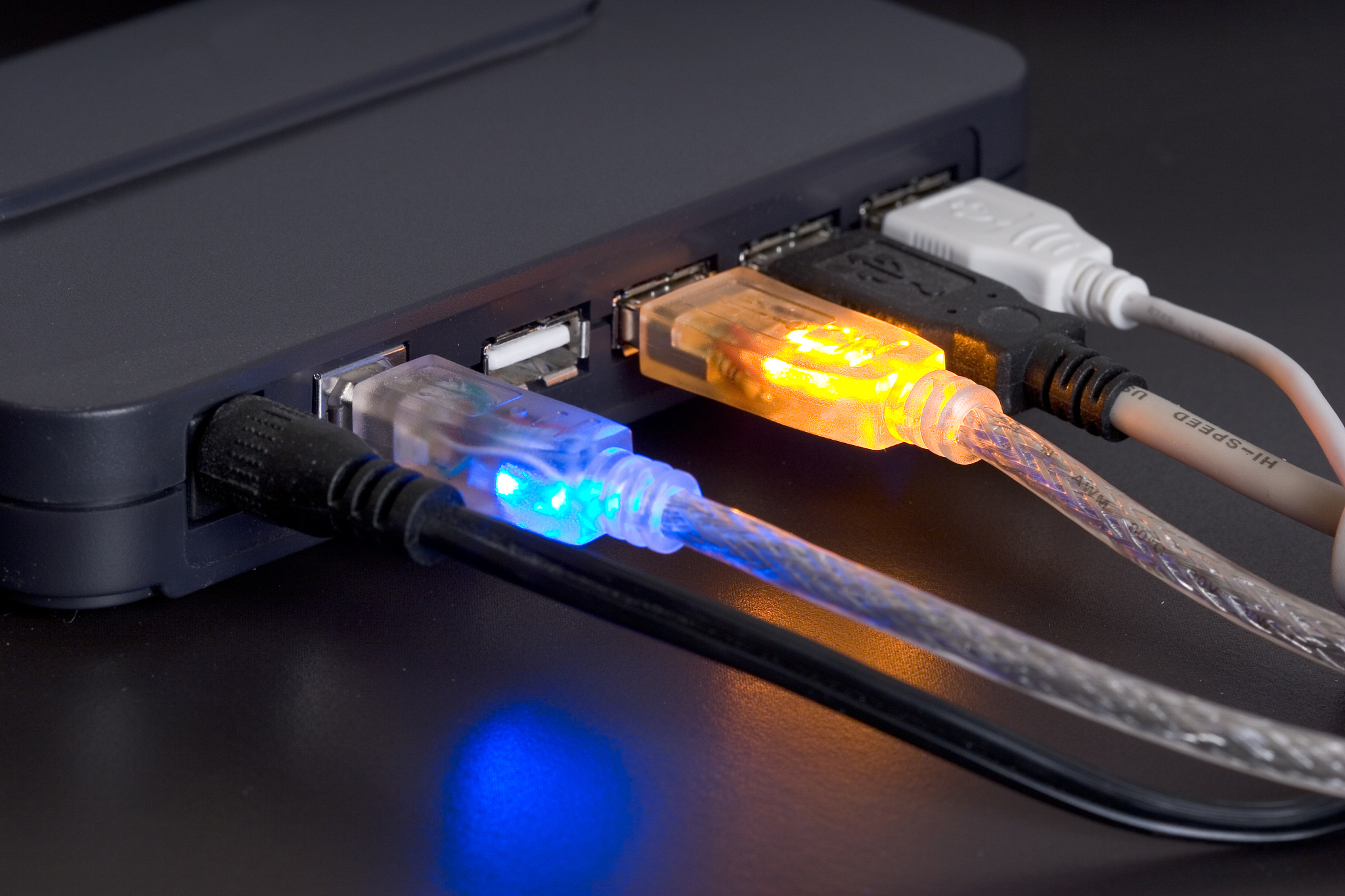 佳能2420L打印机数据线接口在哪